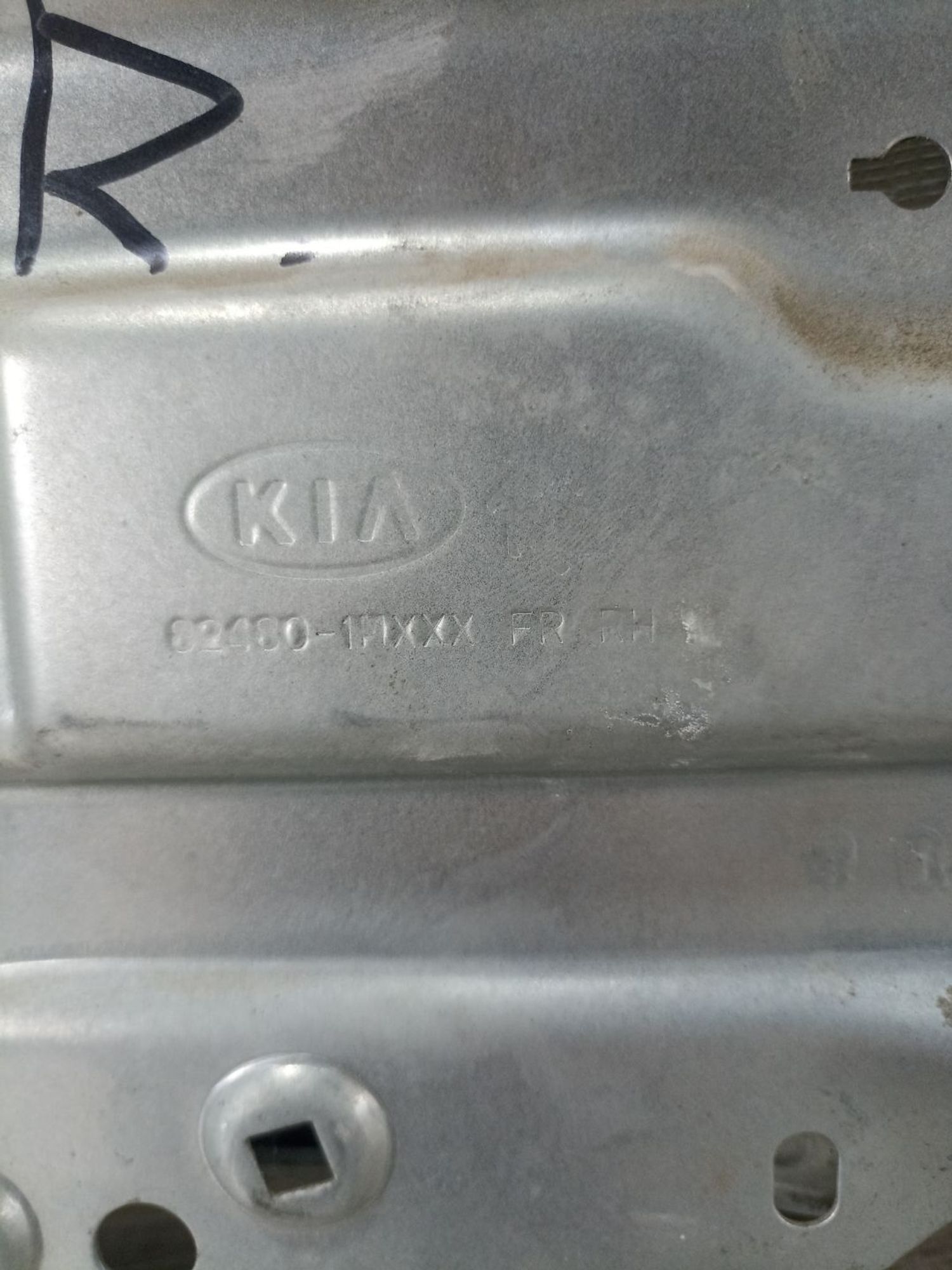 https://ycs.partsauto.market/partsauto-images/thmbs/userImages/0d5a73f363ec19ea8b7d8d6483ce4211/part/6f2a2c5b-5016-48f1-9ee4-6ecec0bfc990_1783501431477.jpg