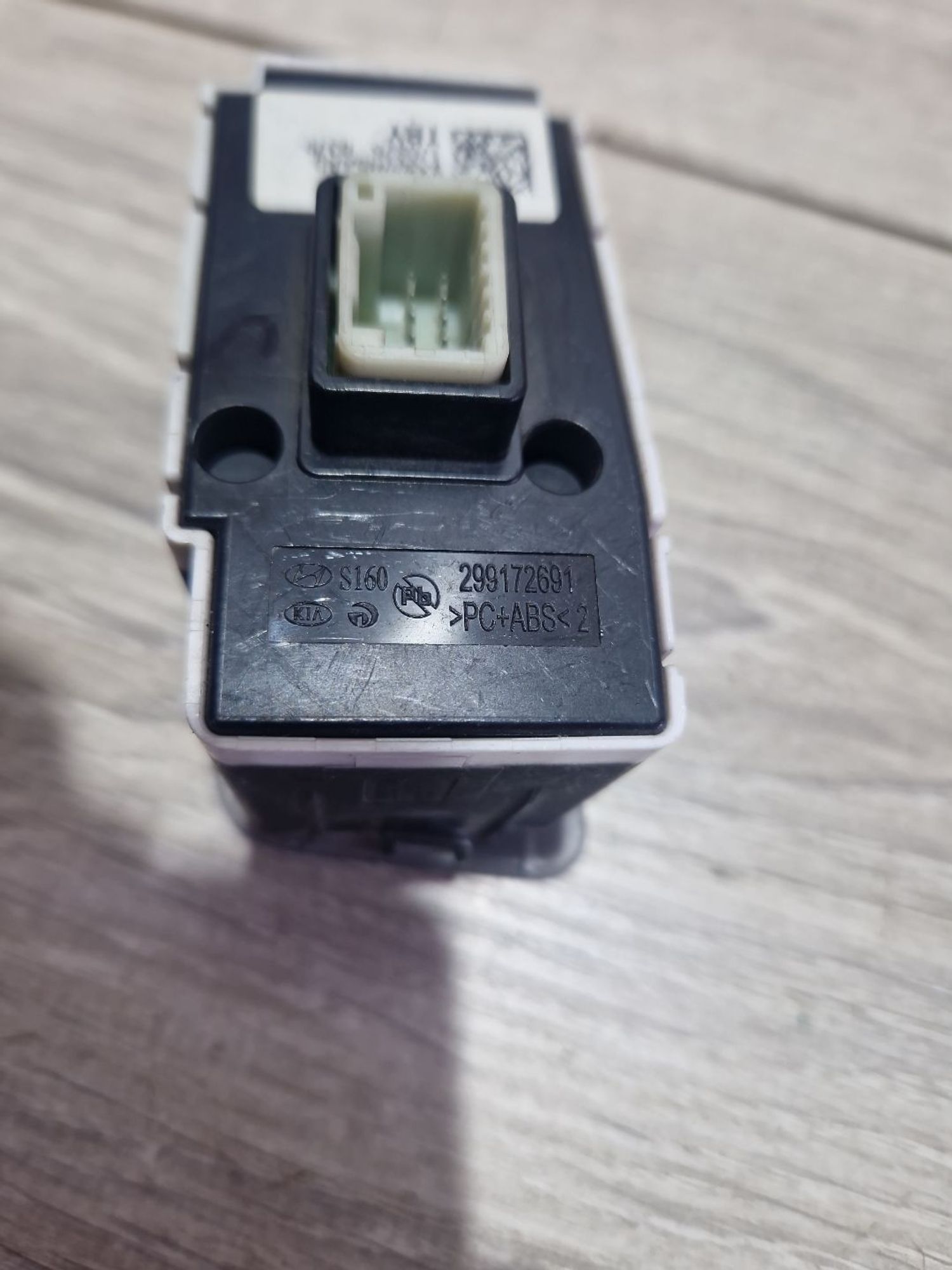 https://ycs.partsauto.market/partsauto-images/thmbs/userImages/0d5a73f363ec19ea8b7d8d6483ce4211/part/6f39c8e8-d0d7-4a7e-a910-e72e09df3ca8_1787645880192.jpg