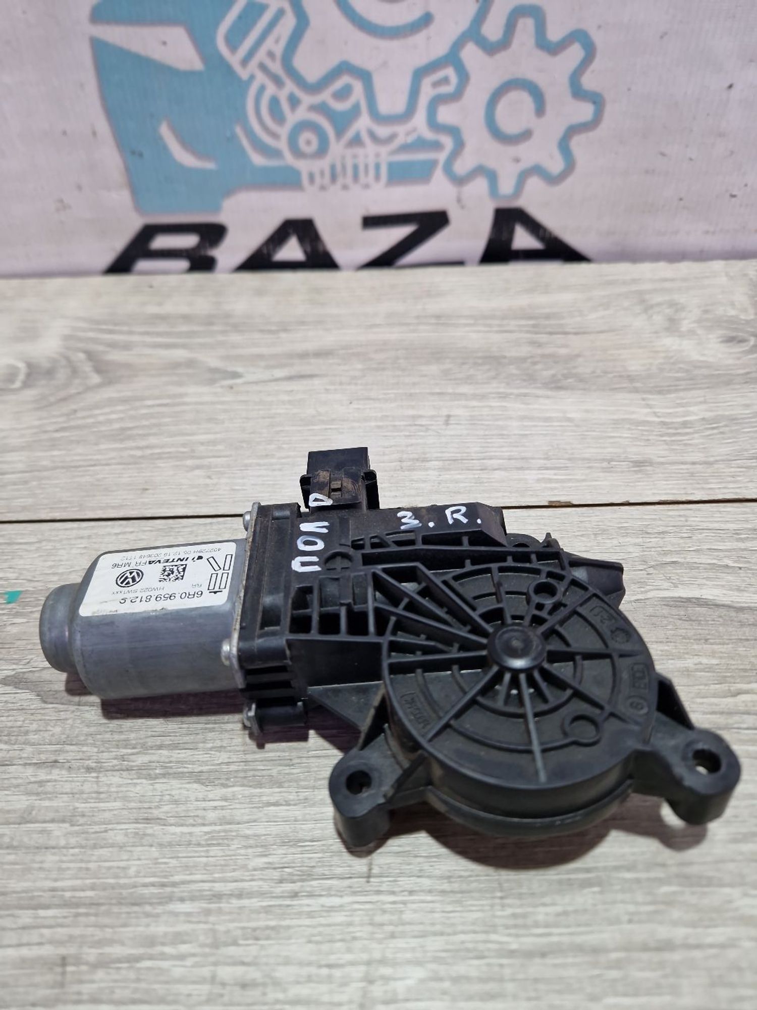 Мотор стеклоподъемника правый задний Volkswagen..., 1100 рублей, Брянск