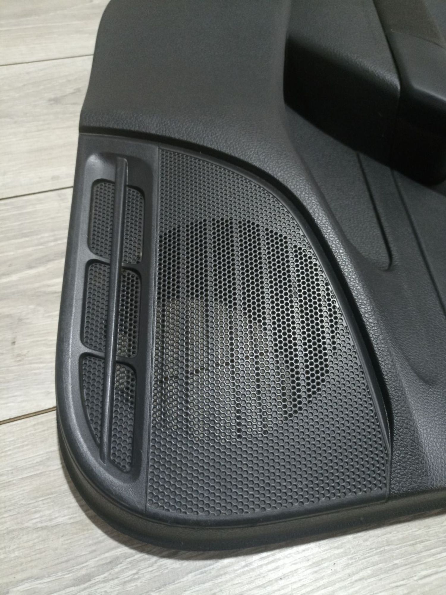 https://ycs.partsauto.market/partsauto-images/thmbs/userImages/0d5a73f363ec19ea8b7d8d6483ce4211/part/72a4aba3-13eb-4dce-b407-cb69fa4a64f3_1784628987385.jpg