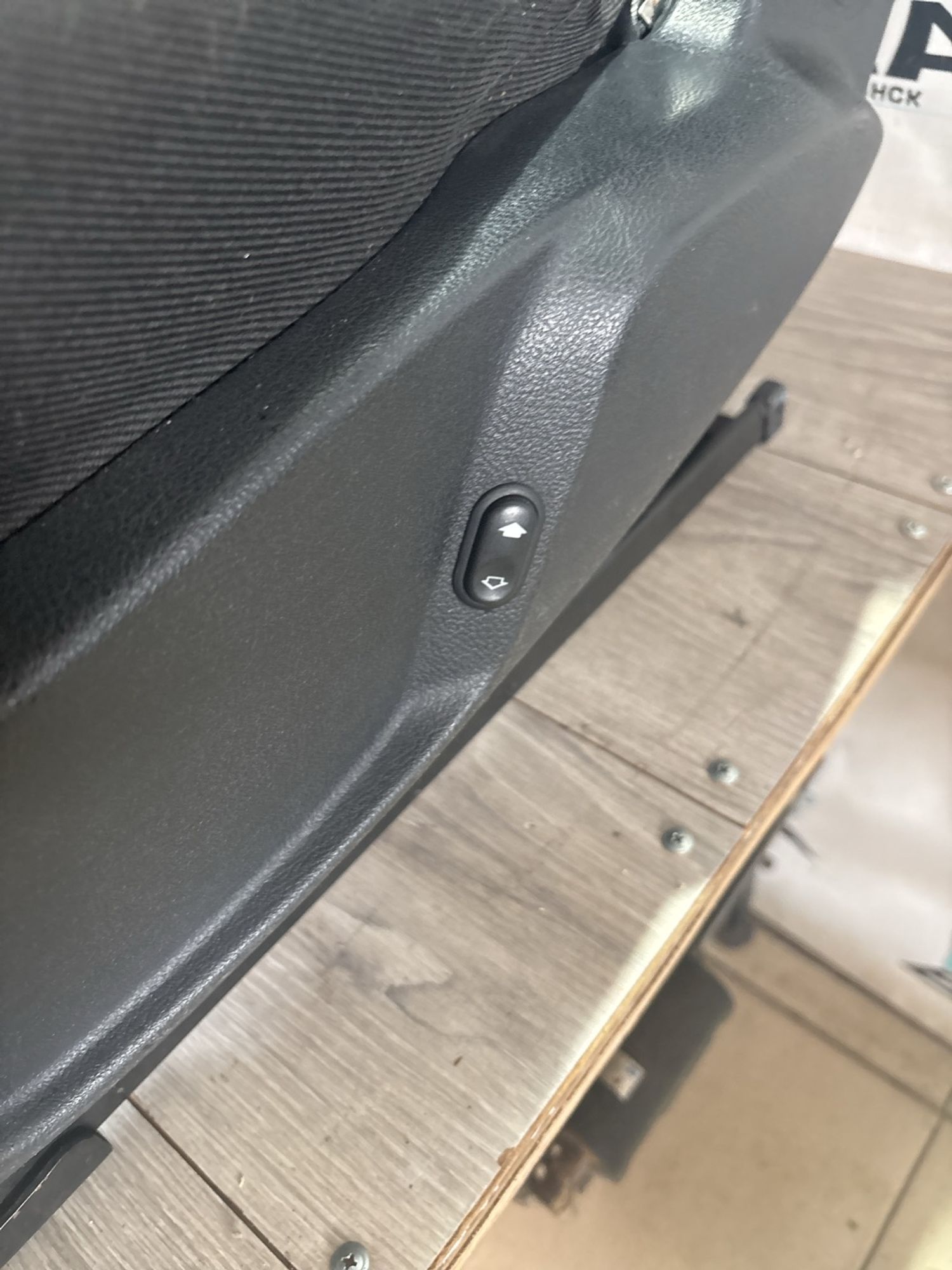 https://ycs.partsauto.market/partsauto-images/thmbs/userImages/0d5a73f363ec19ea8b7d8d6483ce4211/part/77bde299-7731-4ab2-ab1c-d9dd124405f3_1781008785477.jpg