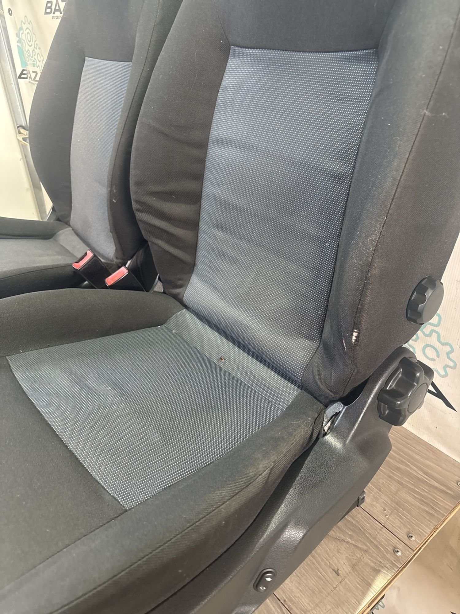 https://ycs.partsauto.market/partsauto-images/thmbs/userImages/0d5a73f363ec19ea8b7d8d6483ce4211/part/783d4fcc-de97-48bb-b841-2e3d7570489c_1781008787728.jpg
