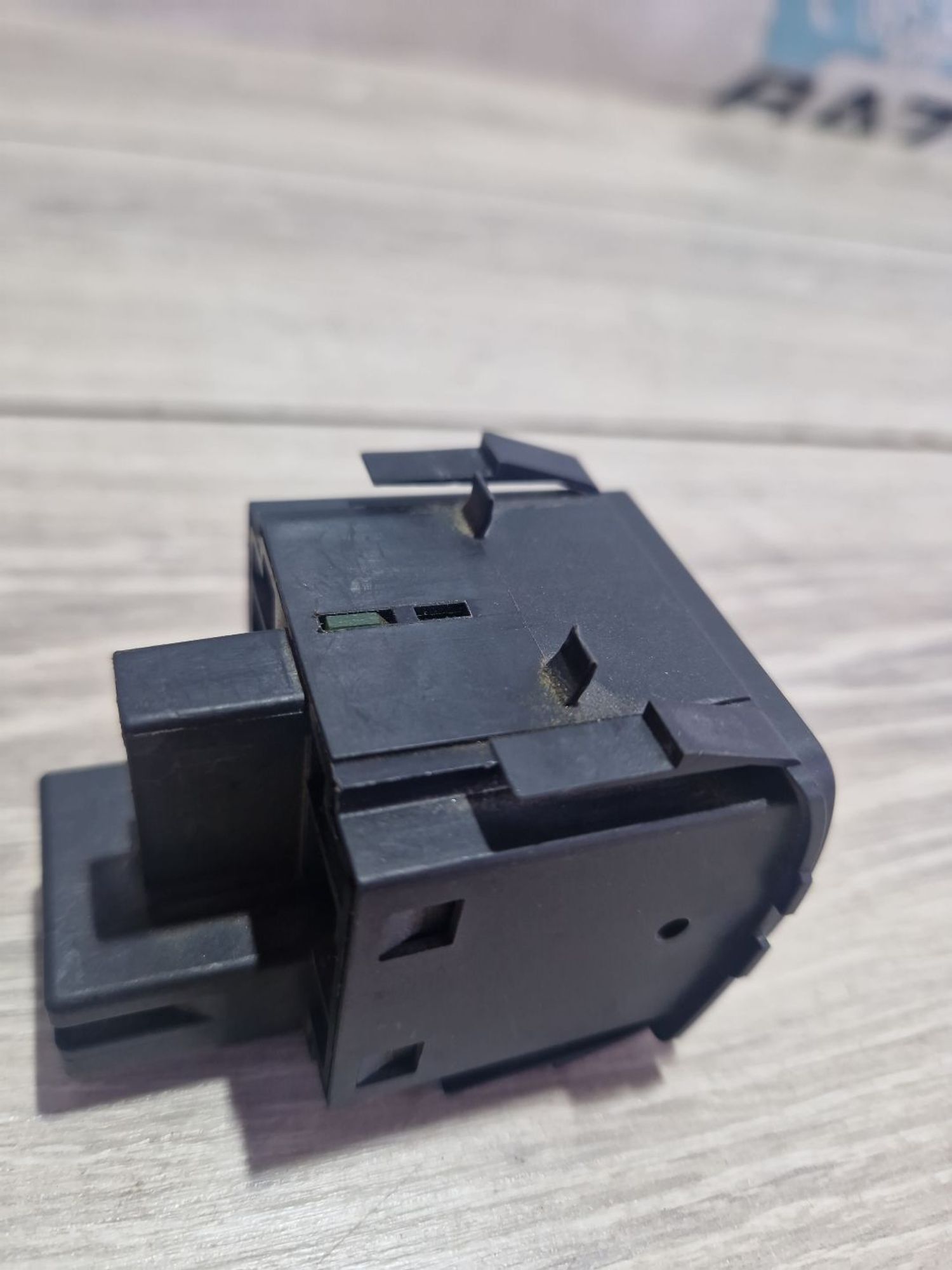 https://ycs.partsauto.market/partsauto-images/thmbs/userImages/0d5a73f363ec19ea8b7d8d6483ce4211/part/78606464-c7cc-40ad-aa67-5c0003bd163b_1787400172078.jpg