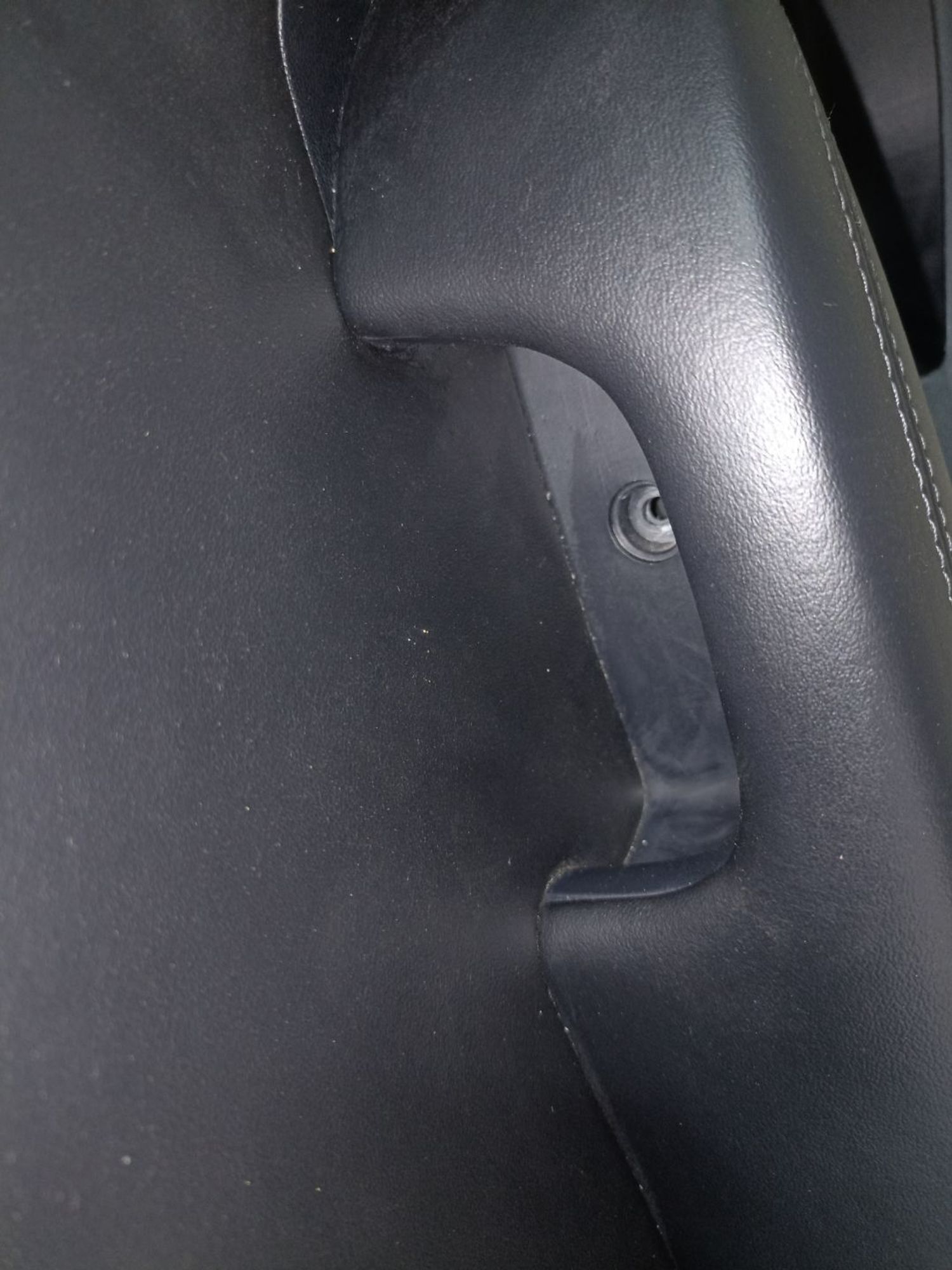 https://ycs.partsauto.market/partsauto-images/thmbs/userImages/0d5a73f363ec19ea8b7d8d6483ce4211/part/78800b4e-feb0-4ade-b291-13d6ff8d1628_1784627743246.jpg