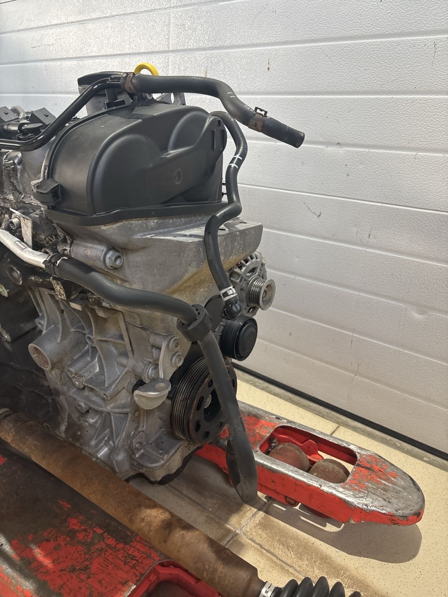 https://ycs.partsauto.market/partsauto-images/thmbs/userImages/0d5a73f363ec19ea8b7d8d6483ce4211/part/79ea8483-ce43-450a-932d-adcefde0ae4e_1779520904736.jpg
