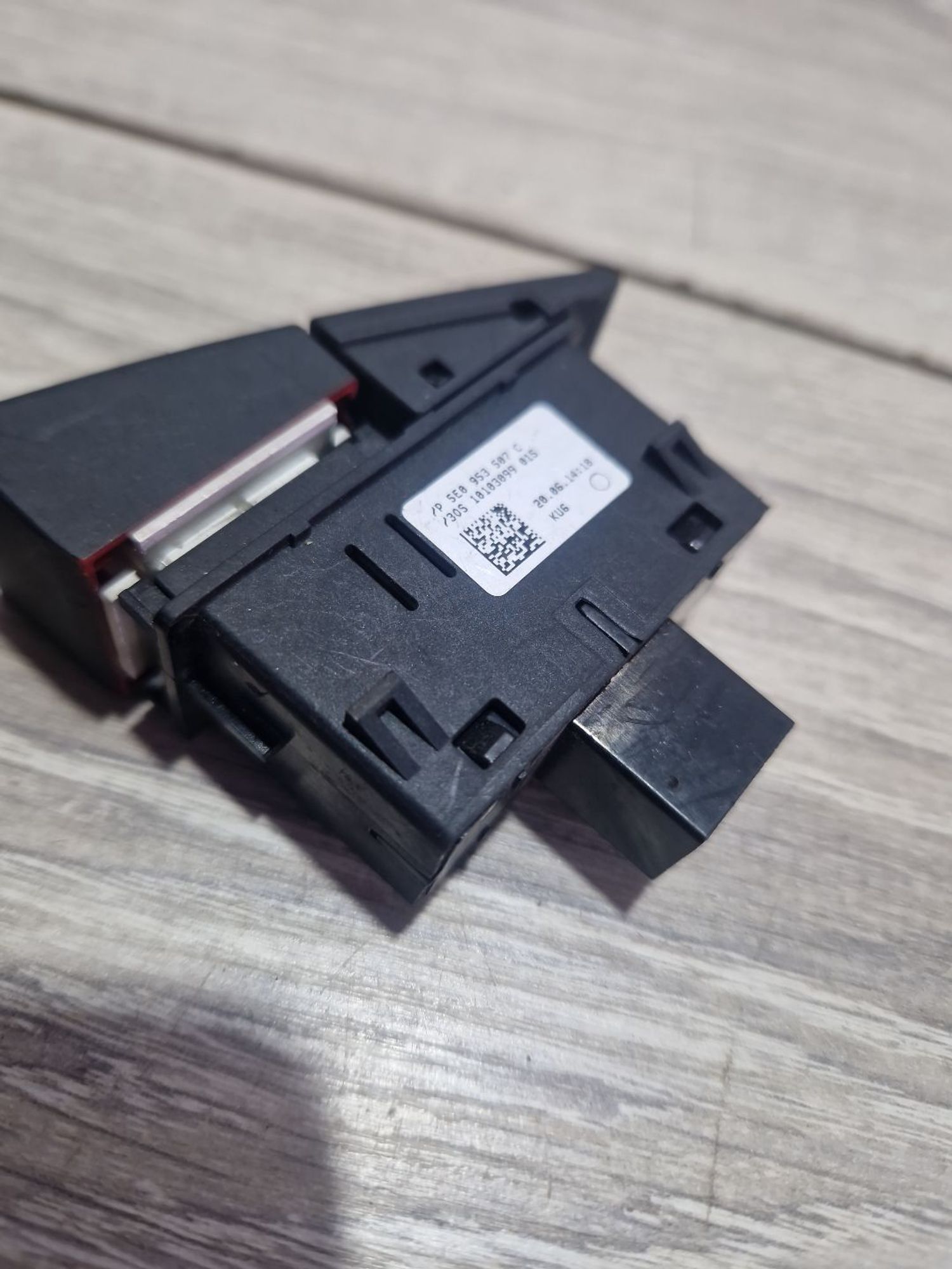 https://ycs.partsauto.market/partsauto-images/thmbs/userImages/0d5a73f363ec19ea8b7d8d6483ce4211/part/7bd4ca3a-eb79-40cf-b5e9-81bcbb9568dd_1787654441831.jpg
