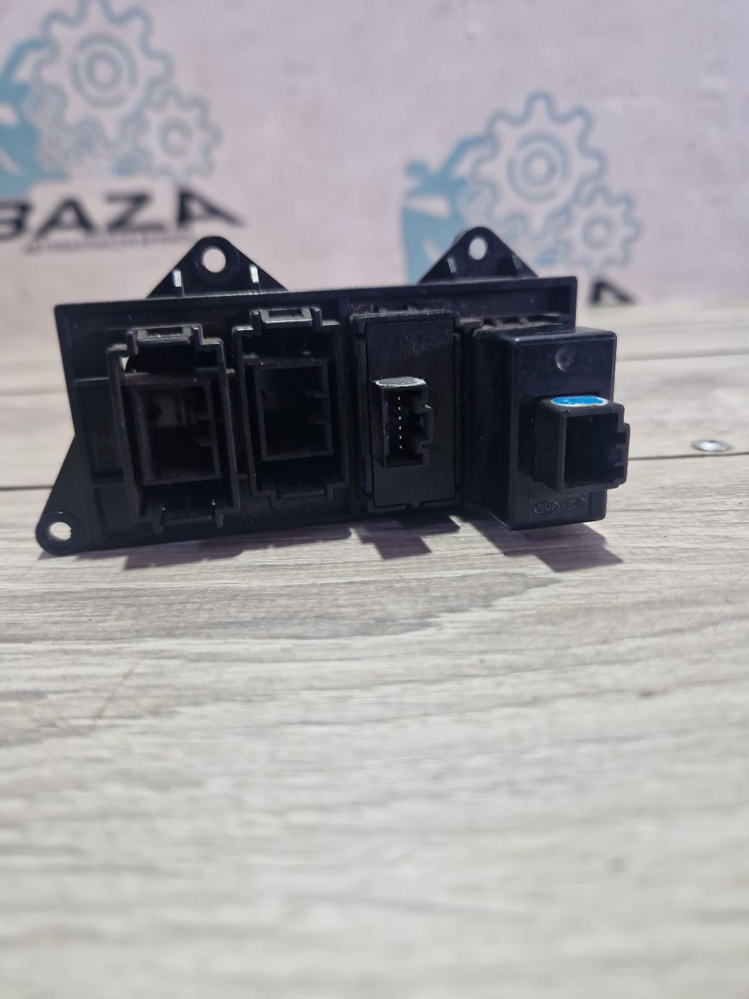 https://ycs.partsauto.market/partsauto-images/thmbs/userImages/0d5a73f363ec19ea8b7d8d6483ce4211/part/7d68260a-e554-4aa6-b306-aed5386a20a9_1787645569367.jpg