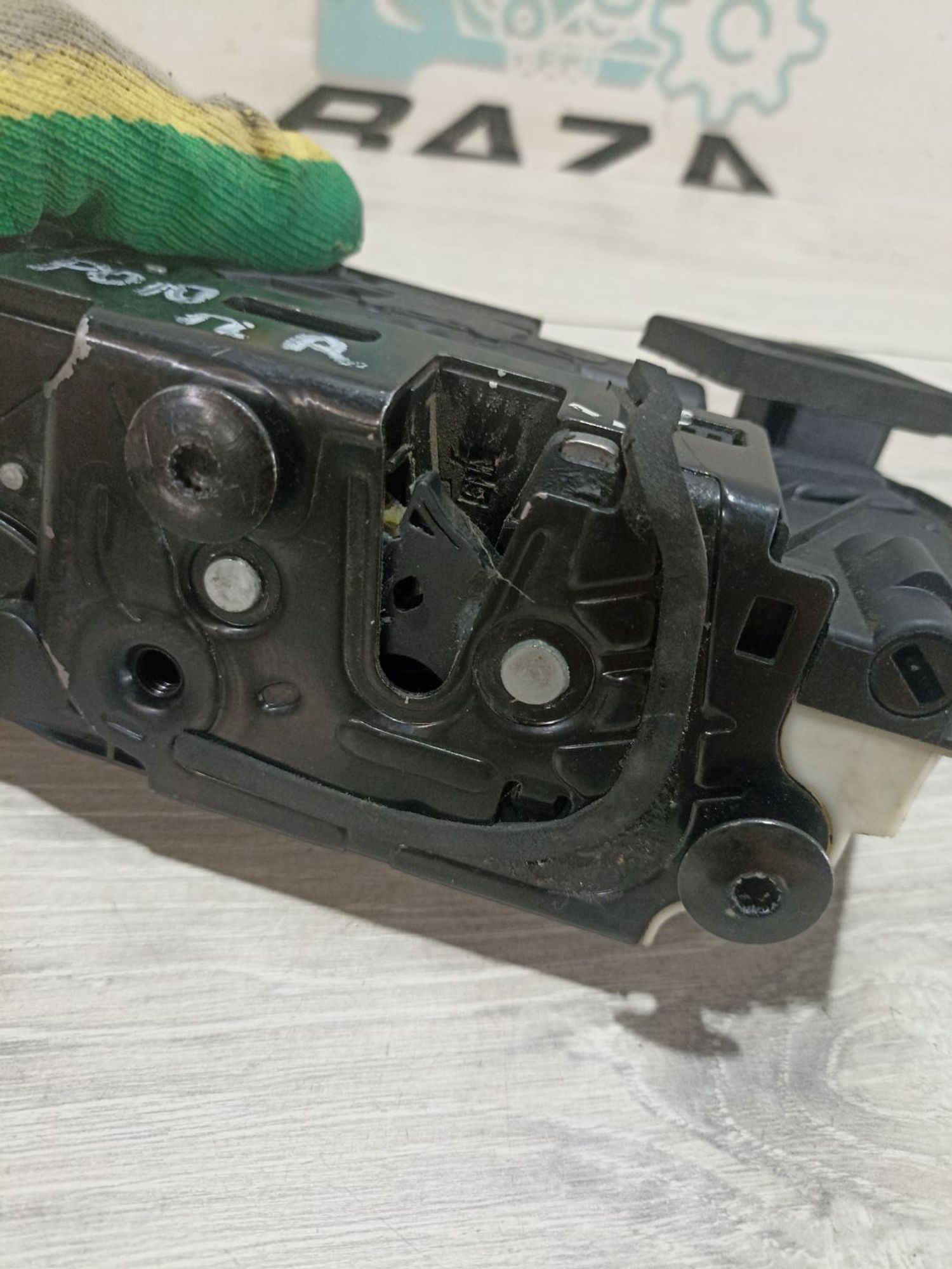 Замок двери правой передней Volkswagen Polo, V ..., 1990 рублей, Брянск
