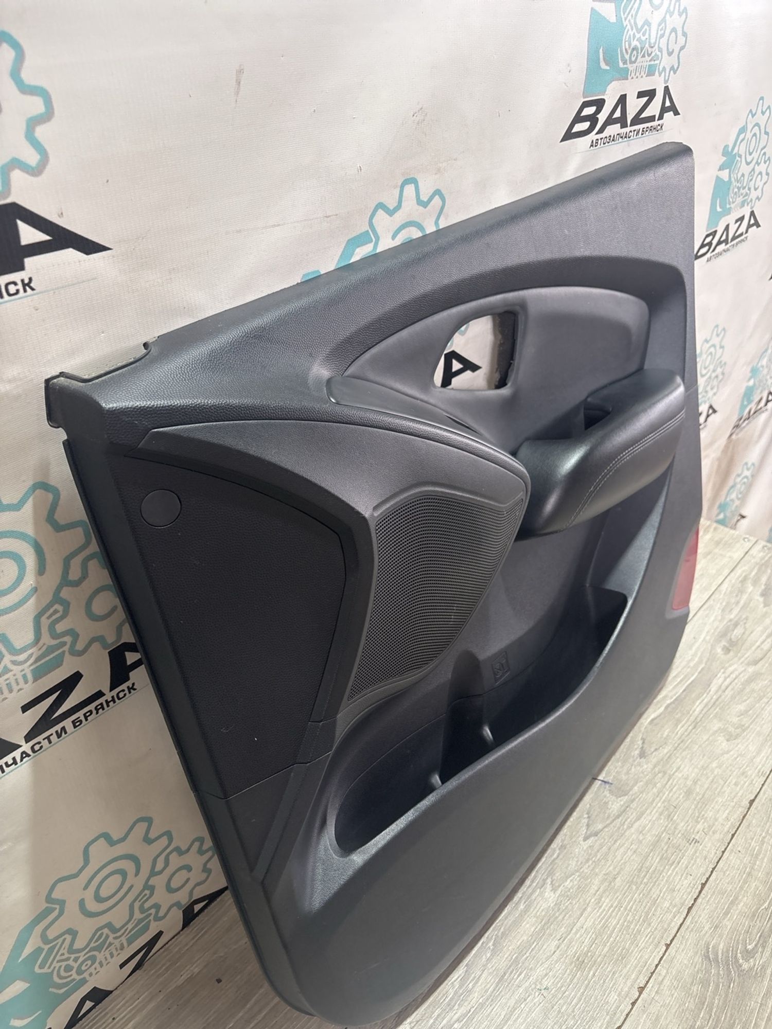 Обшивка двери передней правой Hyundai ix35, I 2012, 2490 рублей, Брянск
