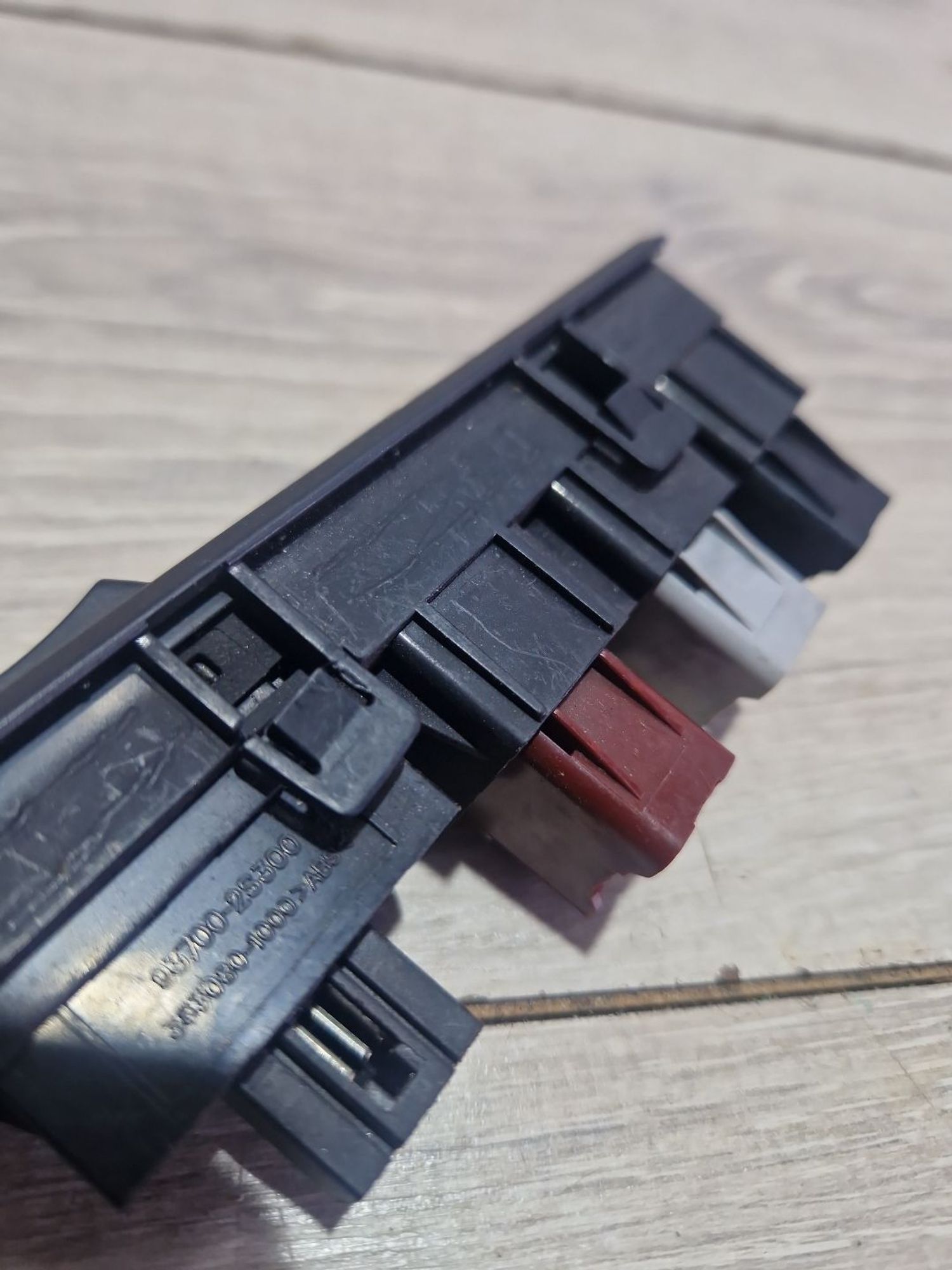 https://ycs.partsauto.market/partsauto-images/thmbs/userImages/0d5a73f363ec19ea8b7d8d6483ce4211/part/8663c5ff-68e5-4635-8cb5-75dff8822f0b_1787387688143.jpg
