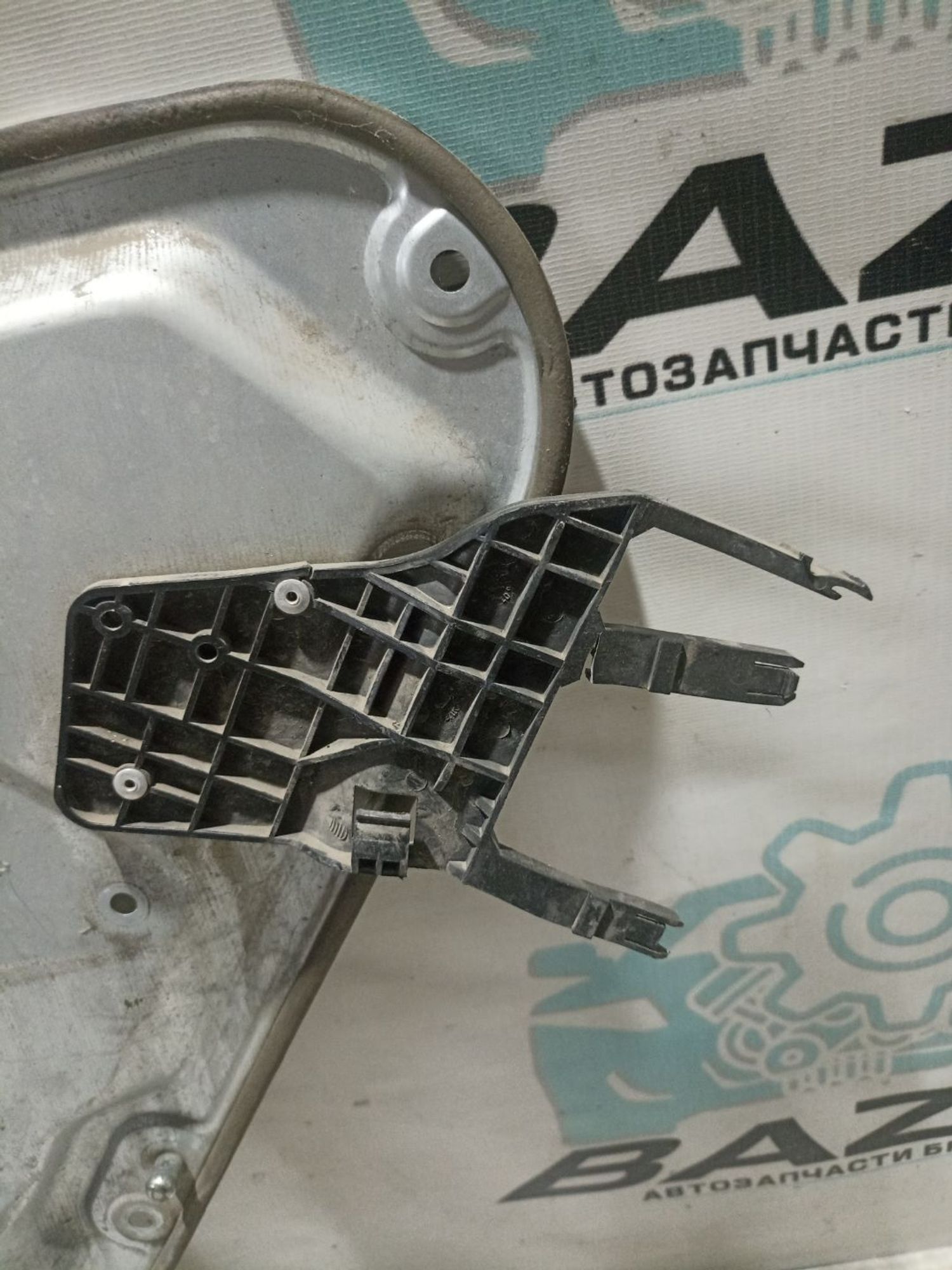 https://ycs.partsauto.market/partsauto-images/thmbs/userImages/0d5a73f363ec19ea8b7d8d6483ce4211/part/8cc079ed-472e-462d-b367-5ce6475267fb_1783328575869.jpg