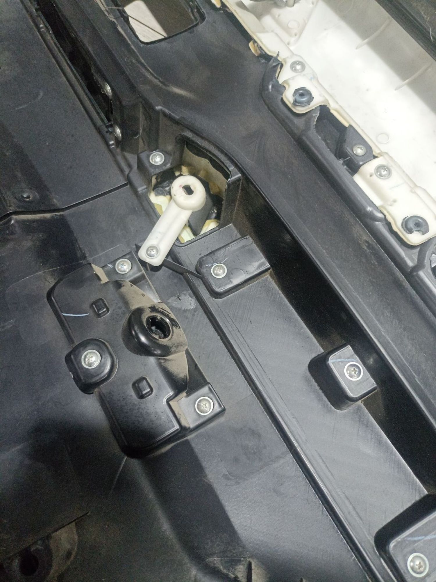 https://ycs.partsauto.market/partsauto-images/thmbs/userImages/0d5a73f363ec19ea8b7d8d6483ce4211/part/8cd2b217-3765-47c8-bb59-7d51ed05647b_1784544670564.jpg