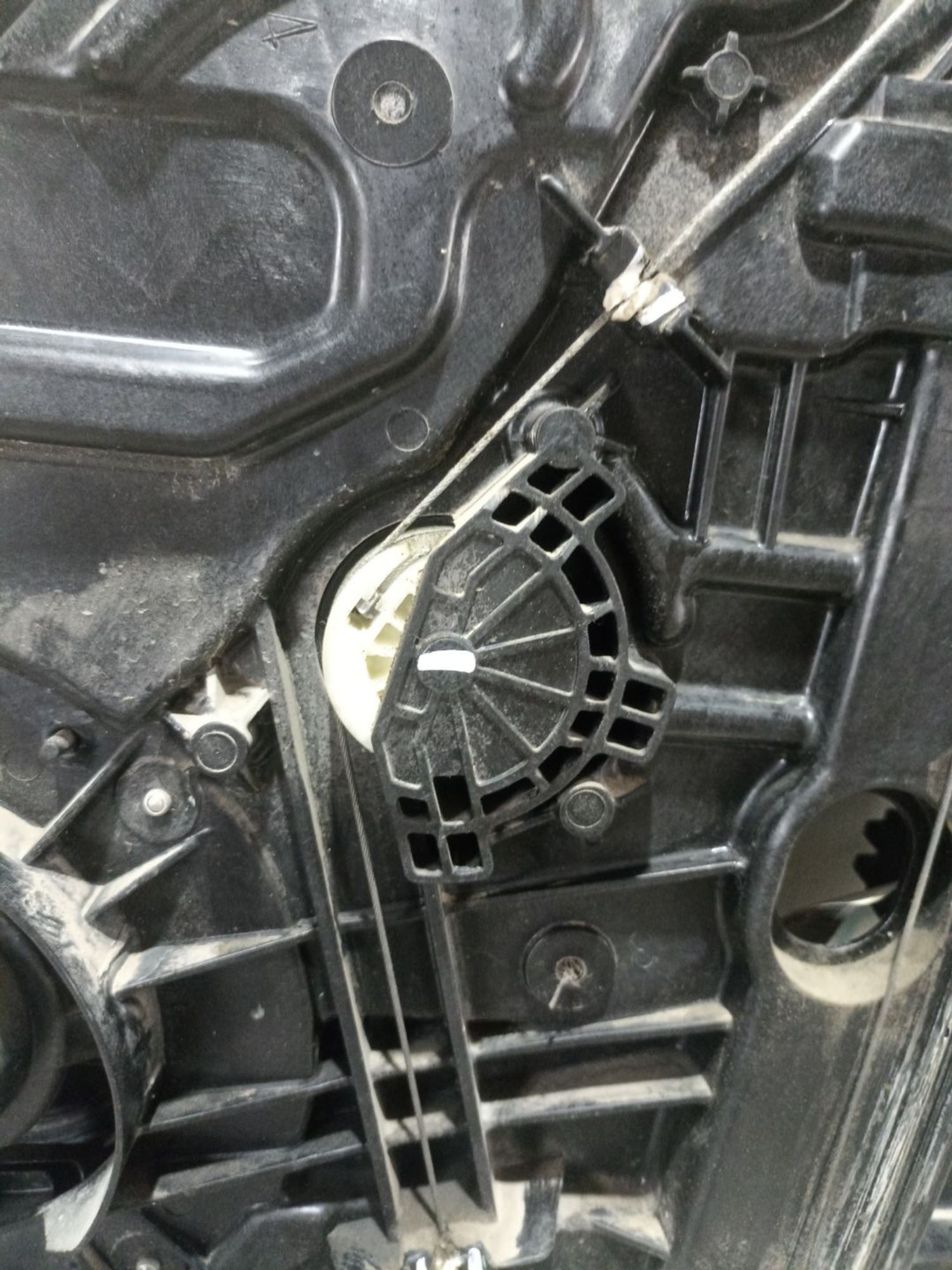https://ycs.partsauto.market/partsauto-images/thmbs/userImages/0d5a73f363ec19ea8b7d8d6483ce4211/part/9302c987-97ca-40c9-a908-7bf45883629c_1783331854608.jpg