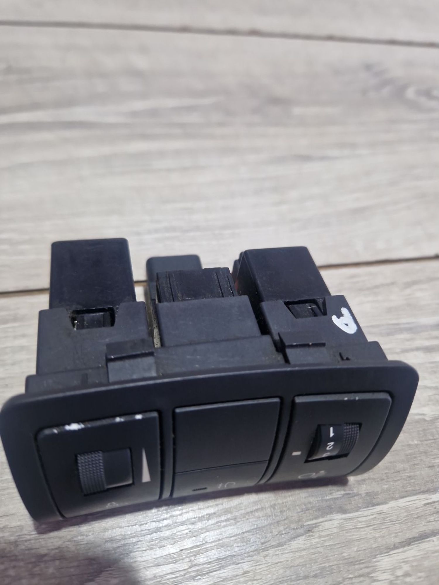 https://ycs.partsauto.market/partsauto-images/thmbs/userImages/0d5a73f363ec19ea8b7d8d6483ce4211/part/95ab8c2f-a48a-47fb-9a63-84e6945e9208_1787388649484.jpg