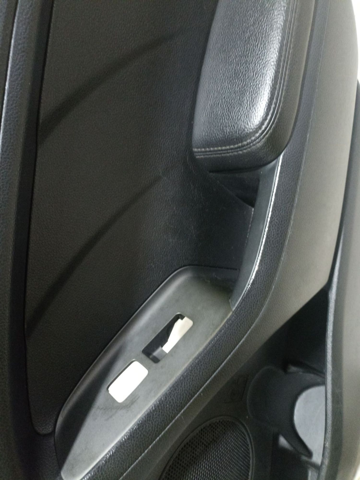 https://ycs.partsauto.market/partsauto-images/thmbs/userImages/0d5a73f363ec19ea8b7d8d6483ce4211/part/96cc1f58-8dd2-4dd0-9112-2a07f0dbc037_1785238247099.jpg