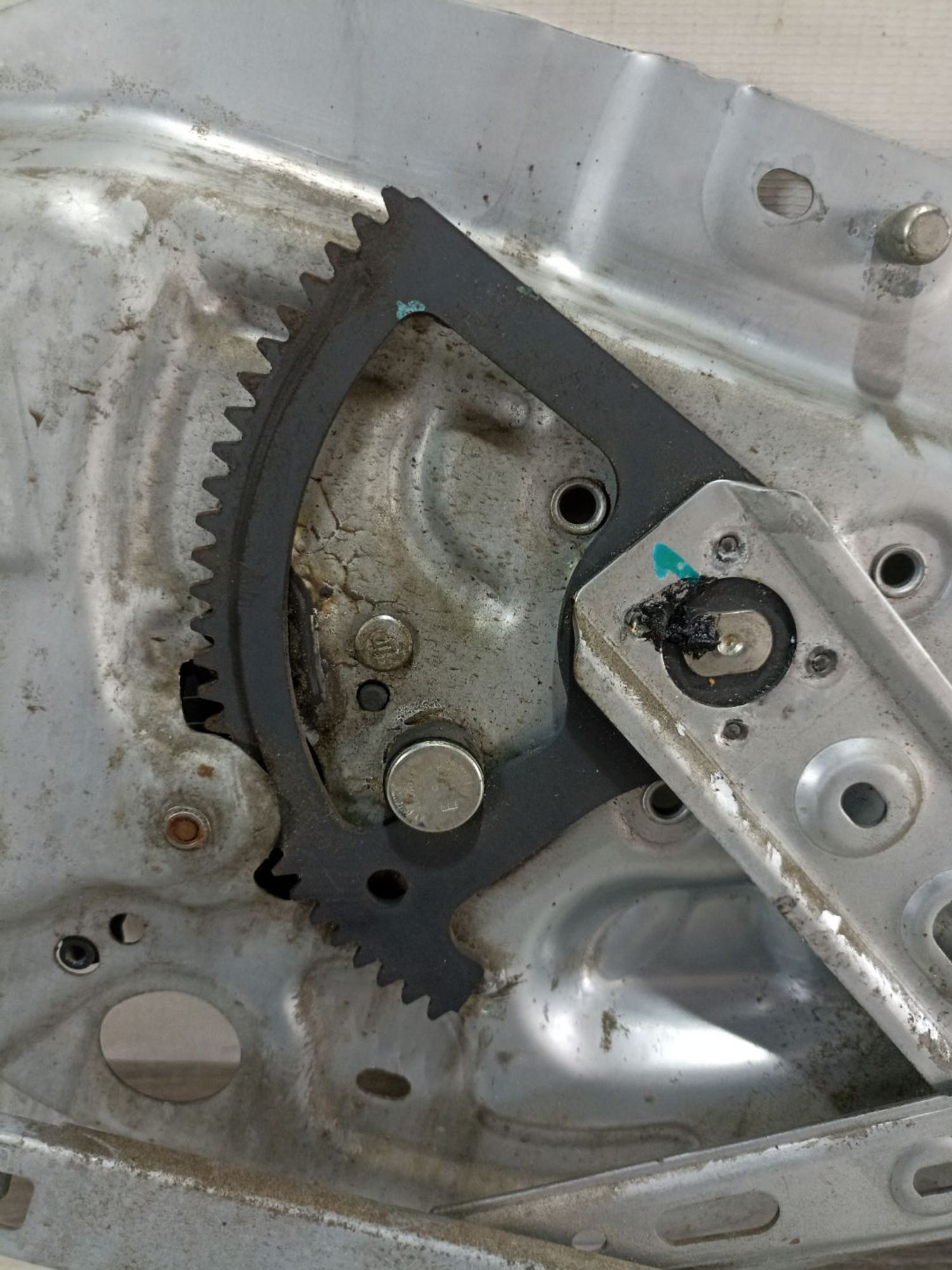https://ycs.partsauto.market/partsauto-images/thmbs/userImages/0d5a73f363ec19ea8b7d8d6483ce4211/part/9815f2d7-ac42-4a2e-a9be-3a02c9c97f0a_1783168813622.jpg