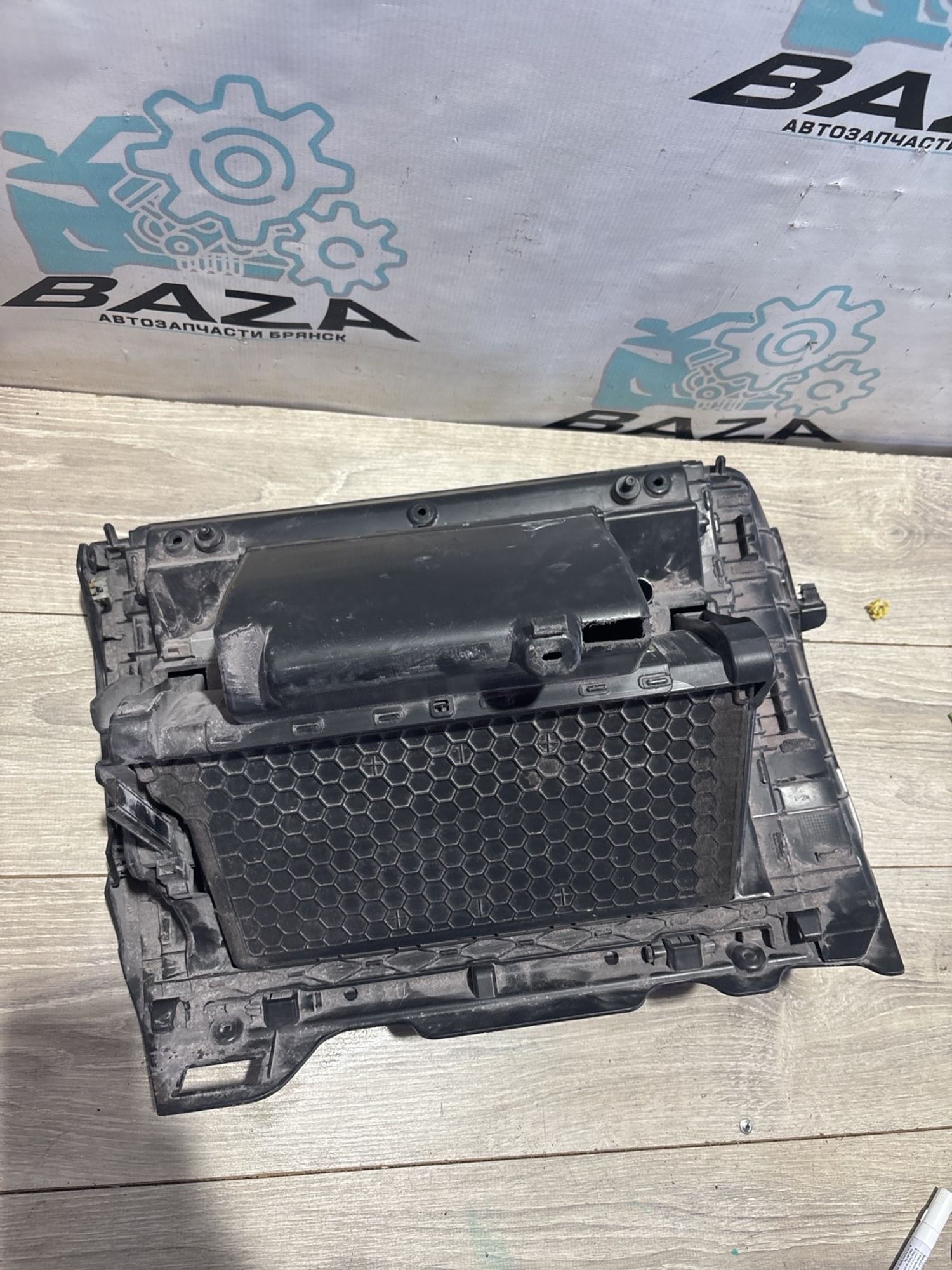 Бардачок Volkswagen Golf GTI, VII 2016, 1990 рублей, Брянск