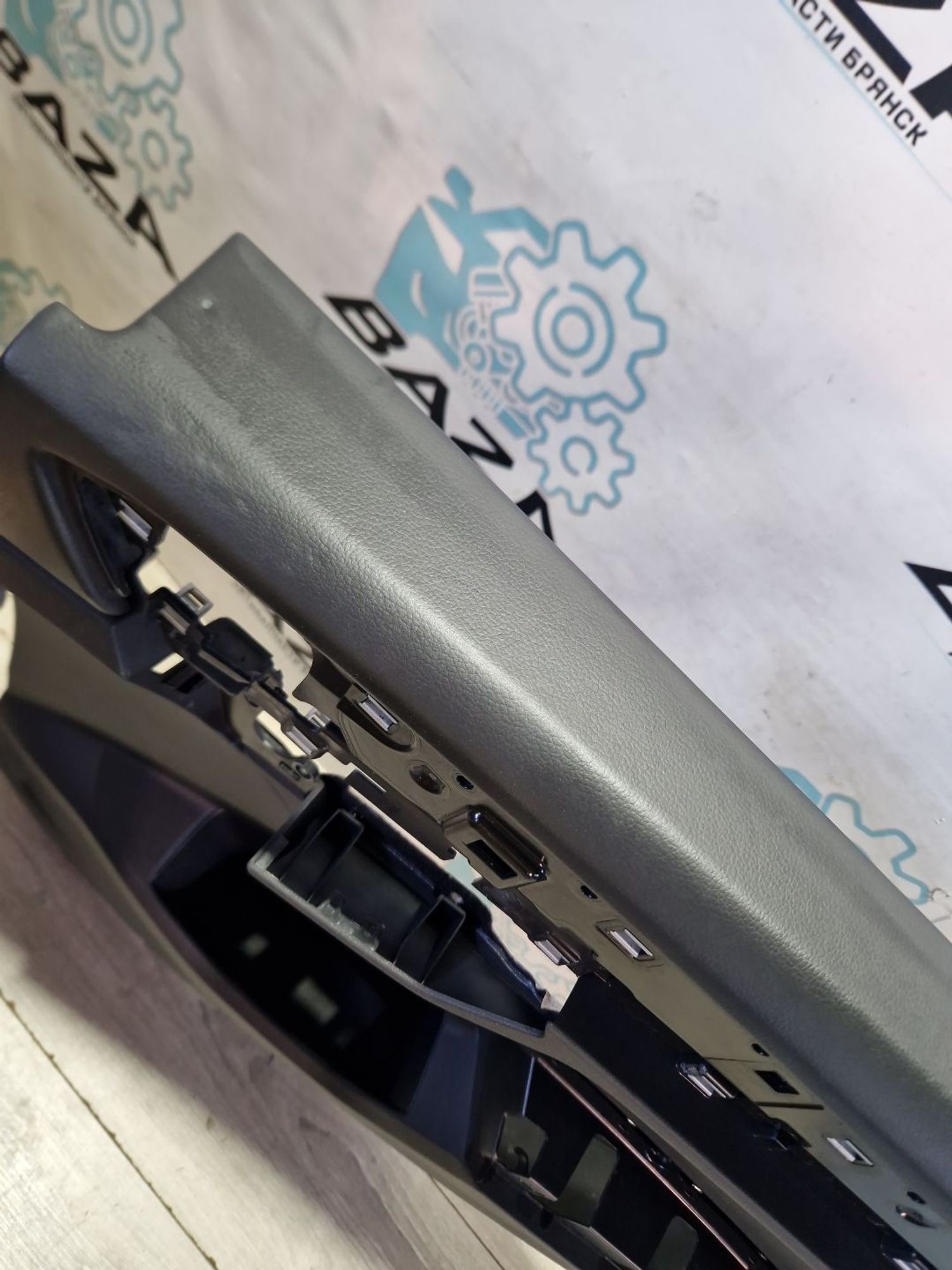 https://ycs.partsauto.market/partsauto-images/thmbs/userImages/0d5a73f363ec19ea8b7d8d6483ce4211/part/9bbc3a47-2daf-462f-822d-3800184650a7_1787216208066.jpg