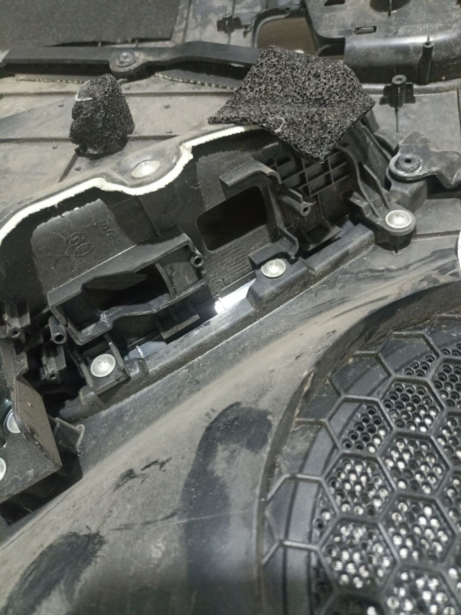 https://ycs.partsauto.market/partsauto-images/thmbs/userImages/0d5a73f363ec19ea8b7d8d6483ce4211/part/9cb2c9de-6a12-4891-ba69-168ba46669d8_1785238261550.jpg