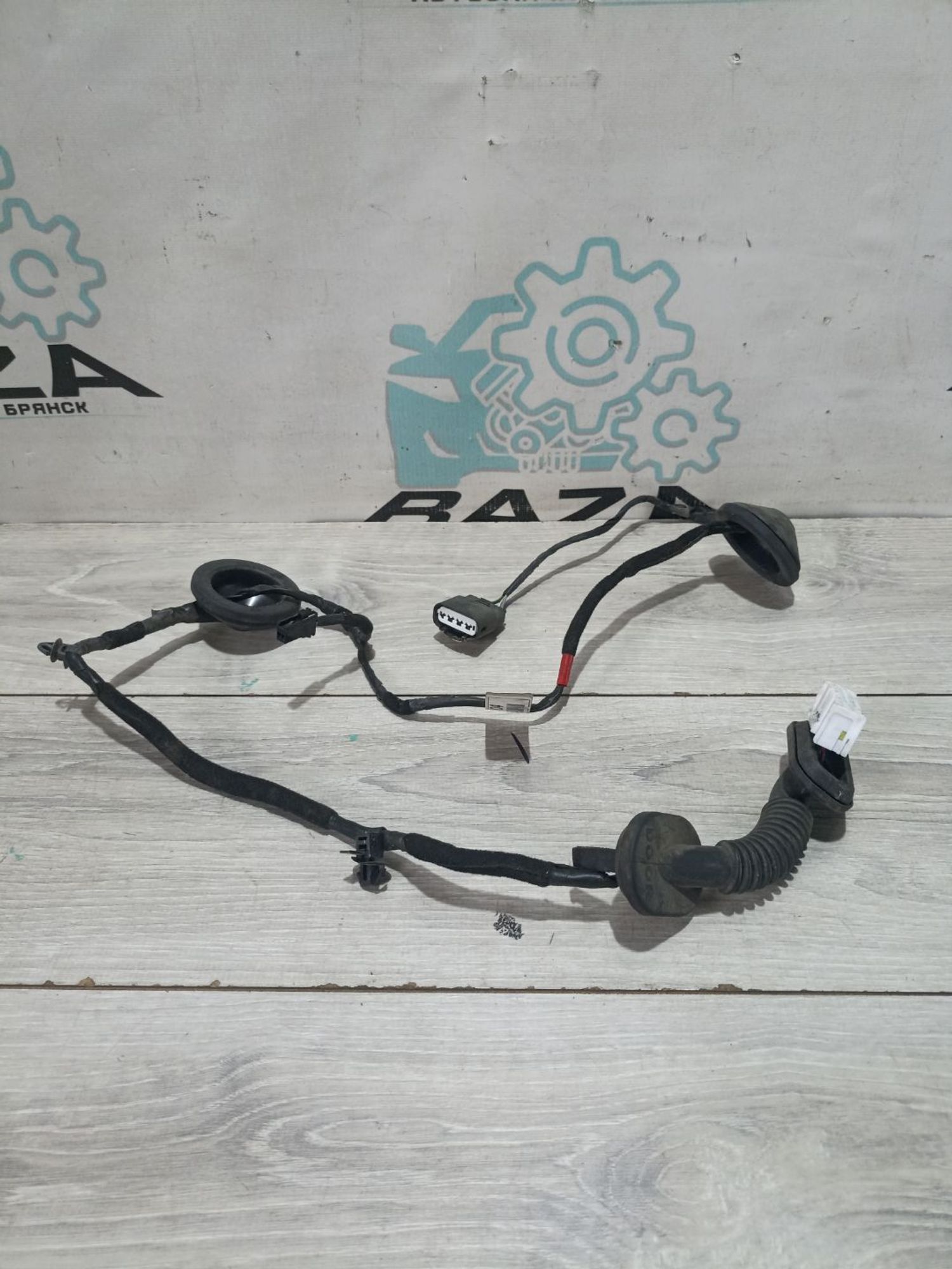https://ycs.partsauto.market/partsauto-images/thmbs/userImages/0d5a73f363ec19ea8b7d8d6483ce4211/part/9d266160-2daa-4a24-84eb-3f2281bb8783_1783336411881.jpg