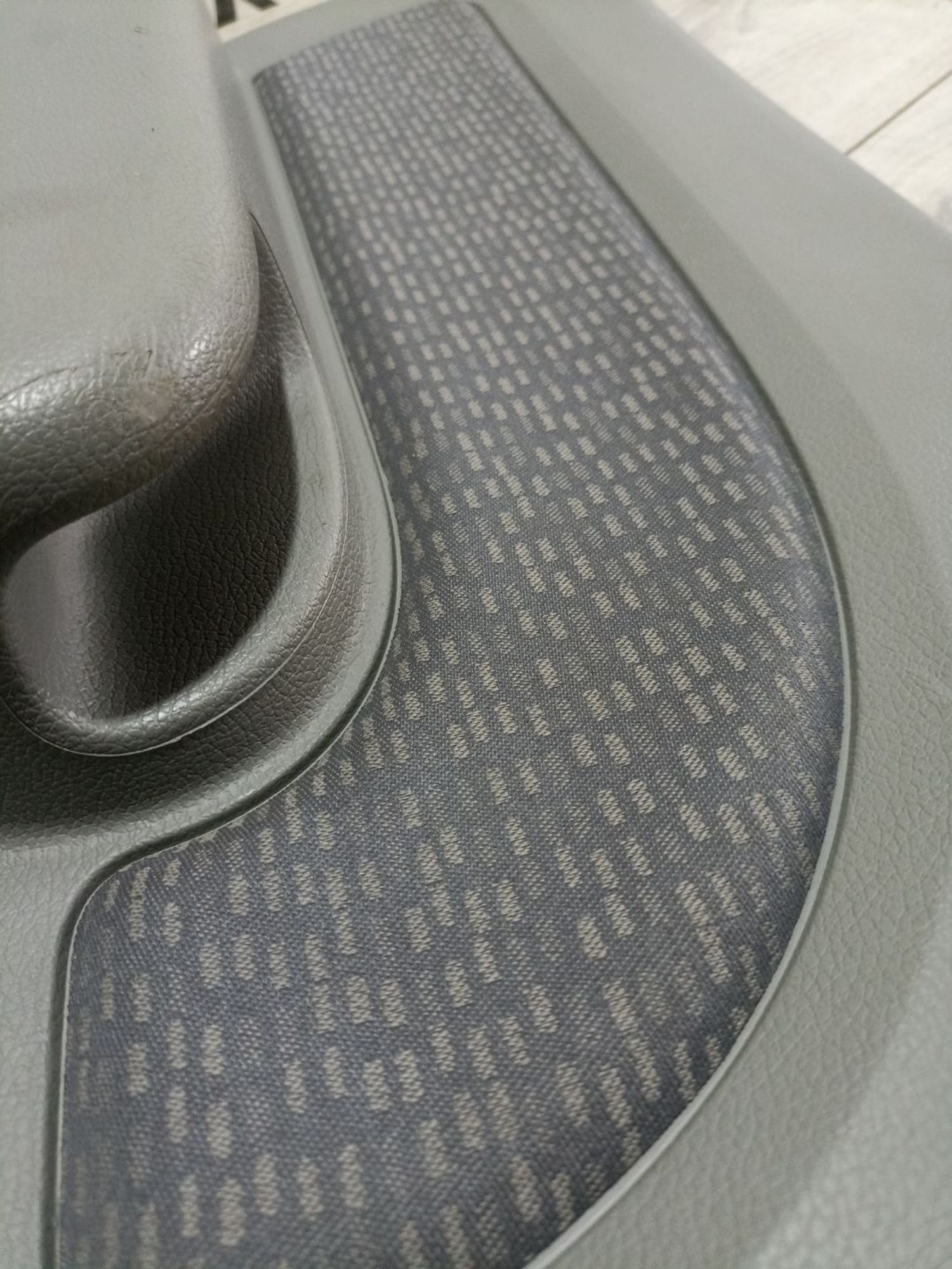https://ycs.partsauto.market/partsauto-images/thmbs/userImages/0d5a73f363ec19ea8b7d8d6483ce4211/part/9de9d323-eabe-4a79-8de9-d051d762c898_1784628463137.jpg