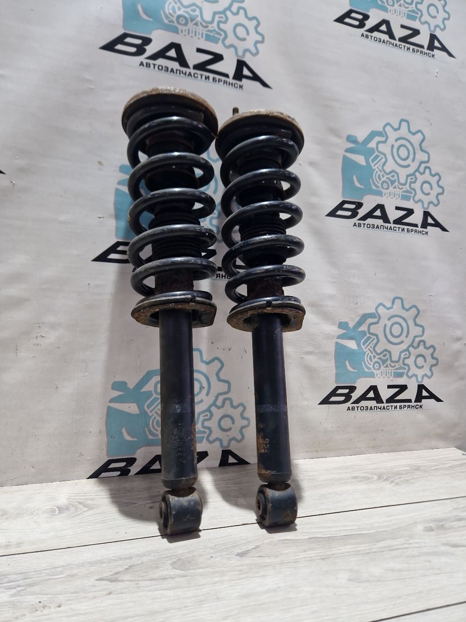 Стойка передняя Mitsubishi Pajero 3, 4, 4000 рублей, Брянск