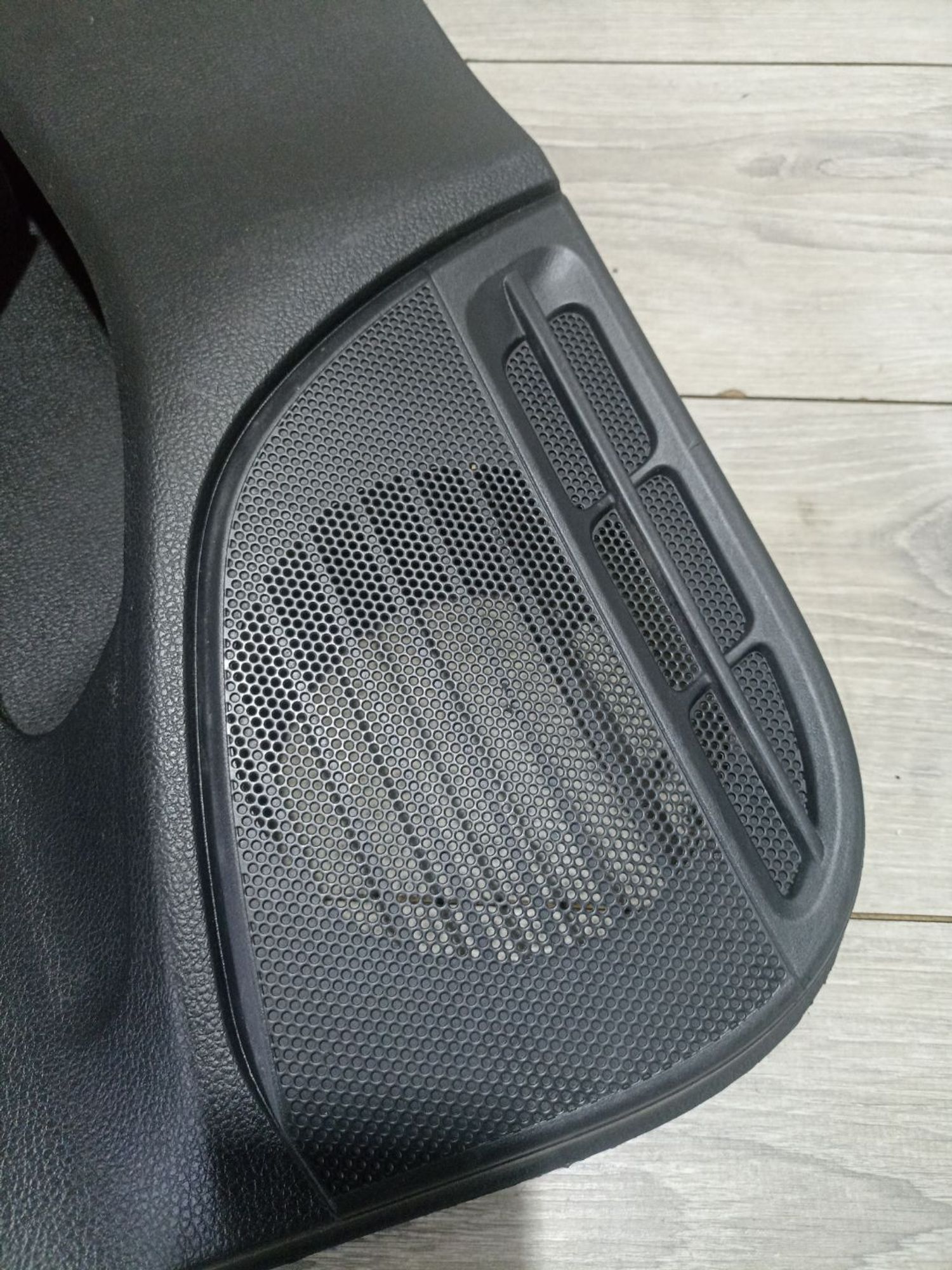 https://ycs.partsauto.market/partsauto-images/thmbs/userImages/0d5a73f363ec19ea8b7d8d6483ce4211/part/a445cc3c-f1a1-4a35-8e73-6ad045cc7bae_1784722476362.jpg