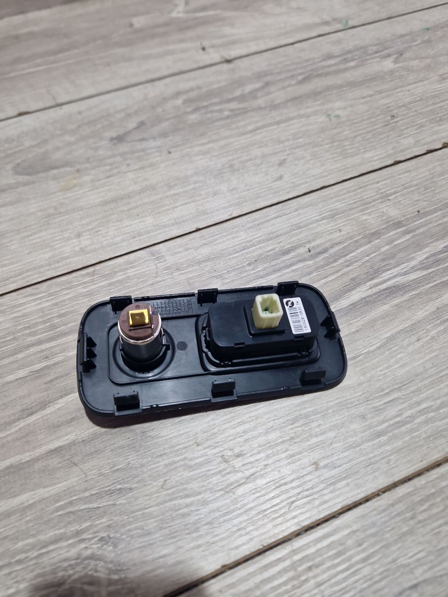 https://ycs.partsauto.market/partsauto-images/thmbs/userImages/0d5a73f363ec19ea8b7d8d6483ce4211/part/a7c3f9e2-385f-487c-b27b-c276dc46023f_1787838412026.jpg