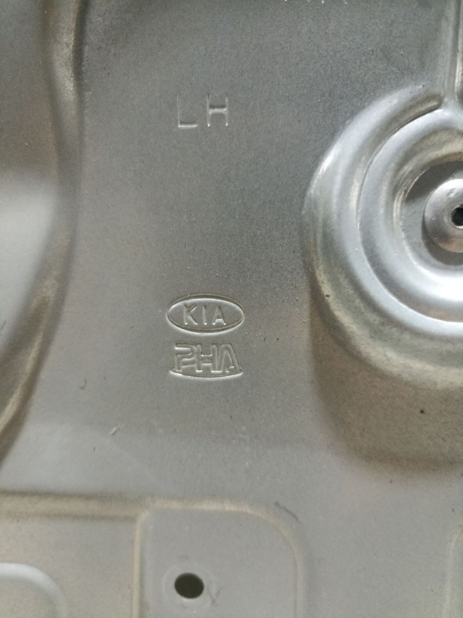 https://ycs.partsauto.market/partsauto-images/thmbs/userImages/0d5a73f363ec19ea8b7d8d6483ce4211/part/a884ab80-99e0-405e-88ab-0dae66c0dc45_1783329294266.jpg