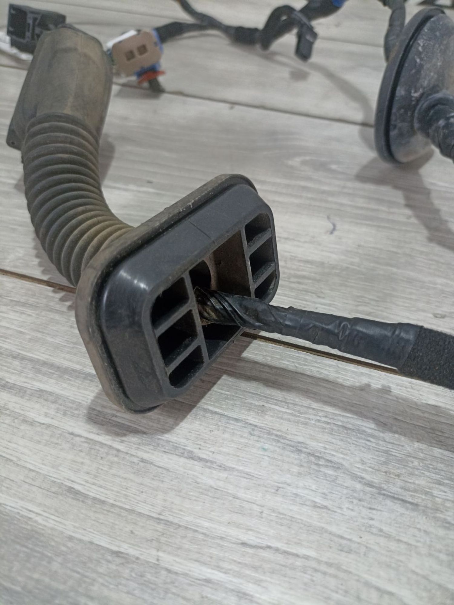 https://ycs.partsauto.market/partsauto-images/thmbs/userImages/0d5a73f363ec19ea8b7d8d6483ce4211/part/ab363785-7007-4b9b-914a-75938022c419_1783513485537.jpg