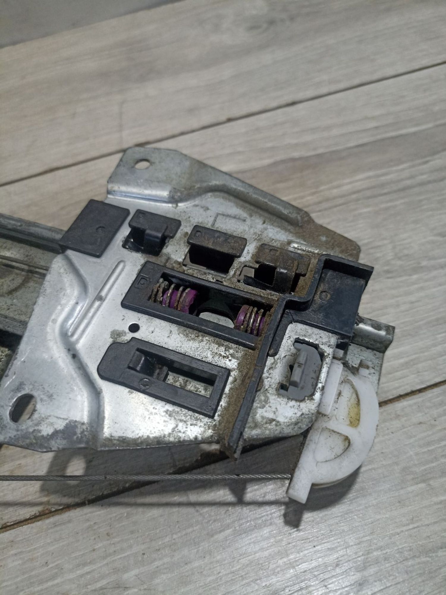 https://ycs.partsauto.market/partsauto-images/thmbs/userImages/0d5a73f363ec19ea8b7d8d6483ce4211/part/ab38dcee-3724-4ed1-ad27-7321604e07fe_1784029026794.jpg