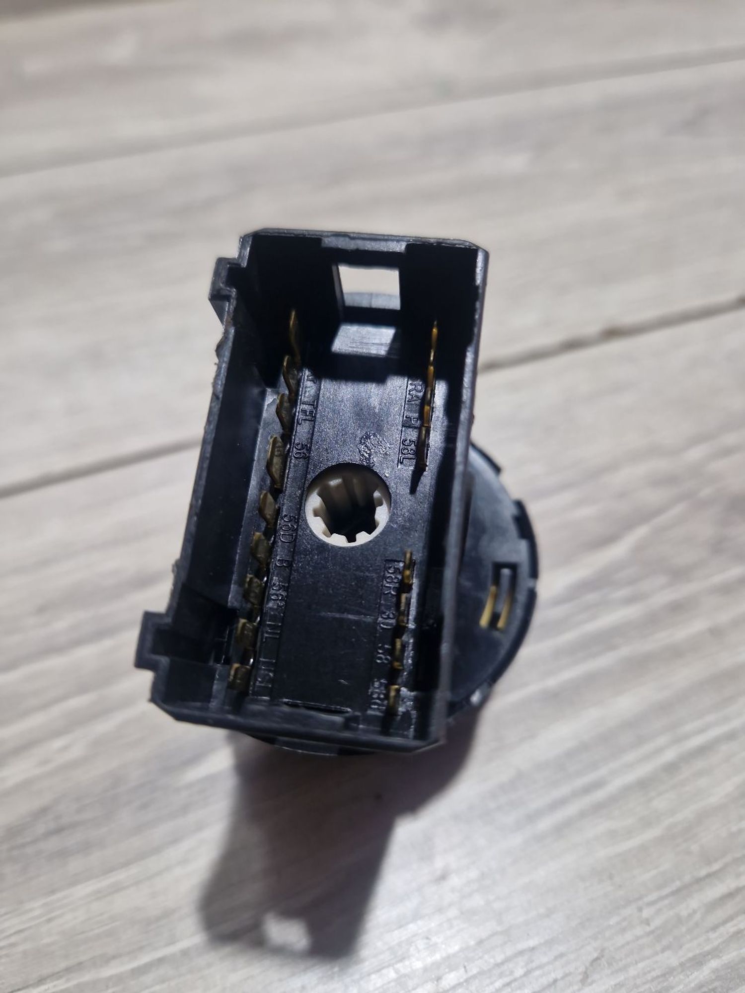 https://ycs.partsauto.market/partsauto-images/thmbs/userImages/0d5a73f363ec19ea8b7d8d6483ce4211/part/af1aa982-23e6-411a-8175-487b2a9ba7c6_1787309495504.jpg