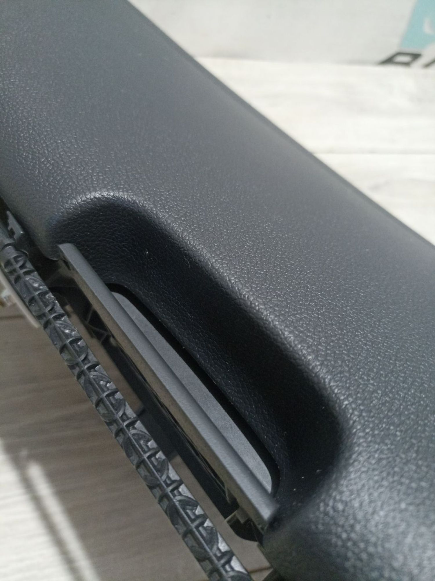 https://ycs.partsauto.market/partsauto-images/thmbs/userImages/0d5a73f363ec19ea8b7d8d6483ce4211/part/b1522463-0f15-494f-b50c-64fcc0982df3_1784205745933.jpg