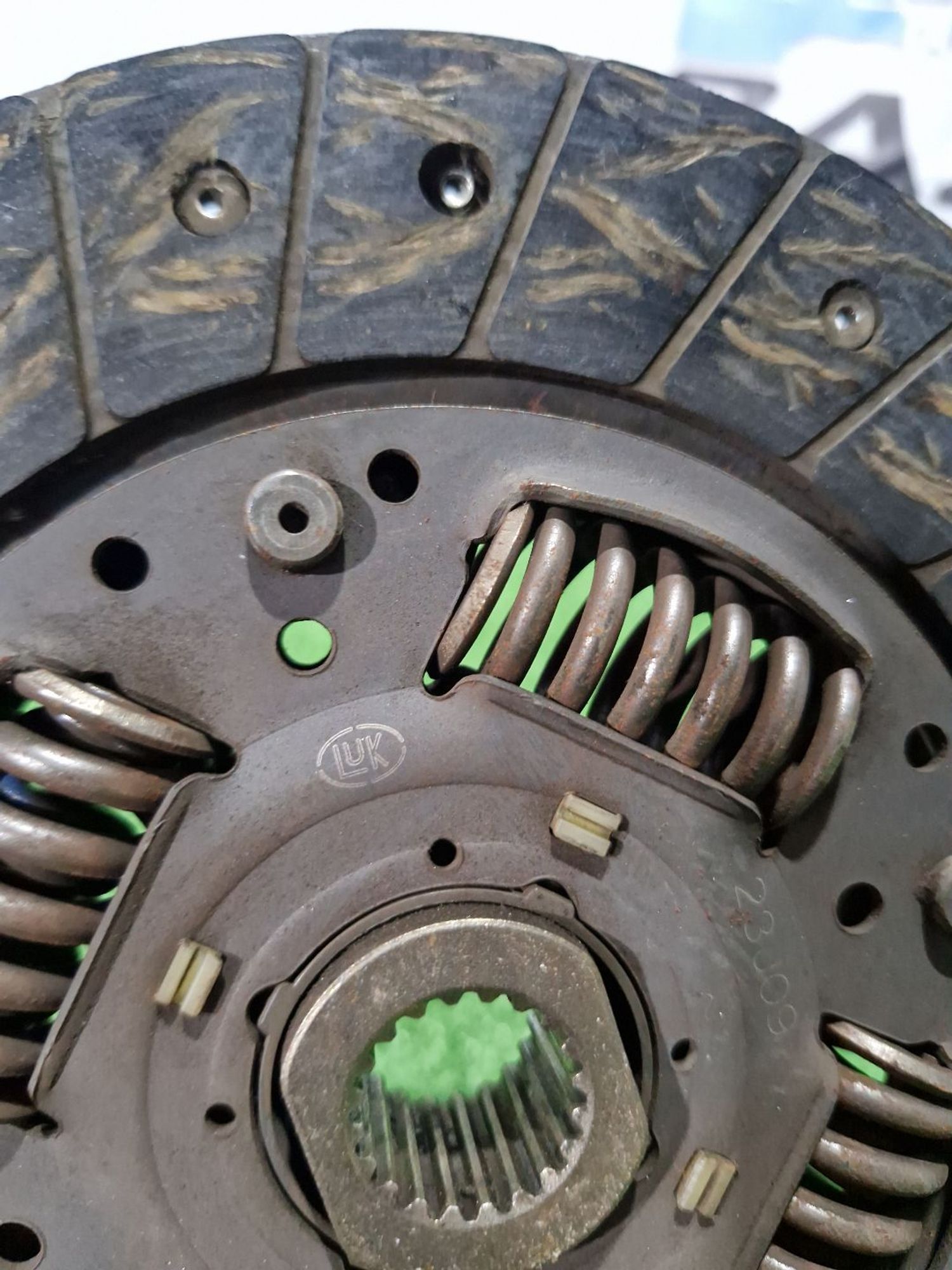 https://ycs.partsauto.market/partsauto-images/thmbs/userImages/0d5a73f363ec19ea8b7d8d6483ce4211/part/b3bdaa39-707a-45a9-ba5a-18eabc0951c7_1787314509793.jpg