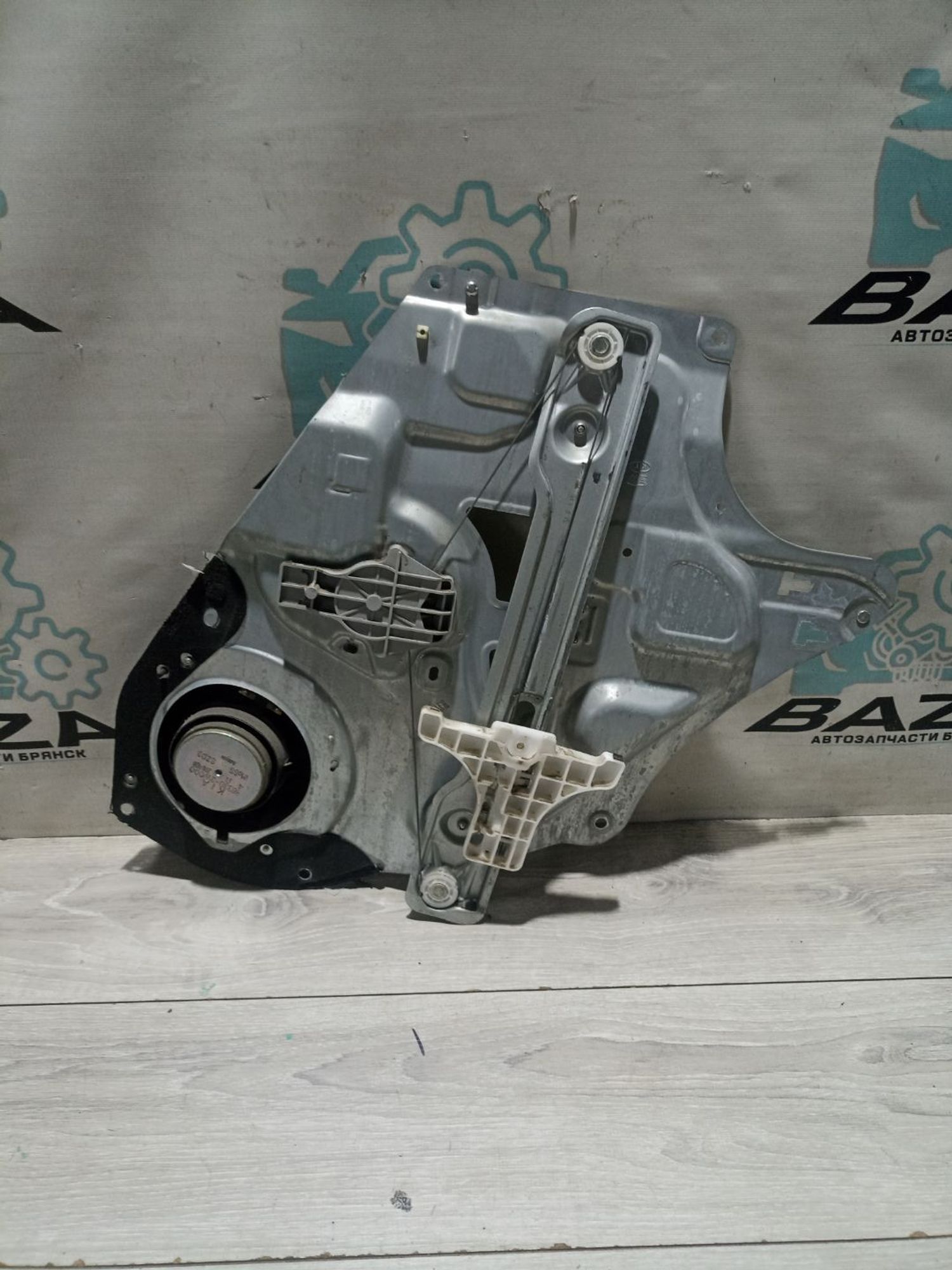 https://ycs.partsauto.market/partsauto-images/thmbs/userImages/0d5a73f363ec19ea8b7d8d6483ce4211/part/b3ebebec-ebb0-4cdc-bc04-f58f1ff48740_1783329292187.jpg