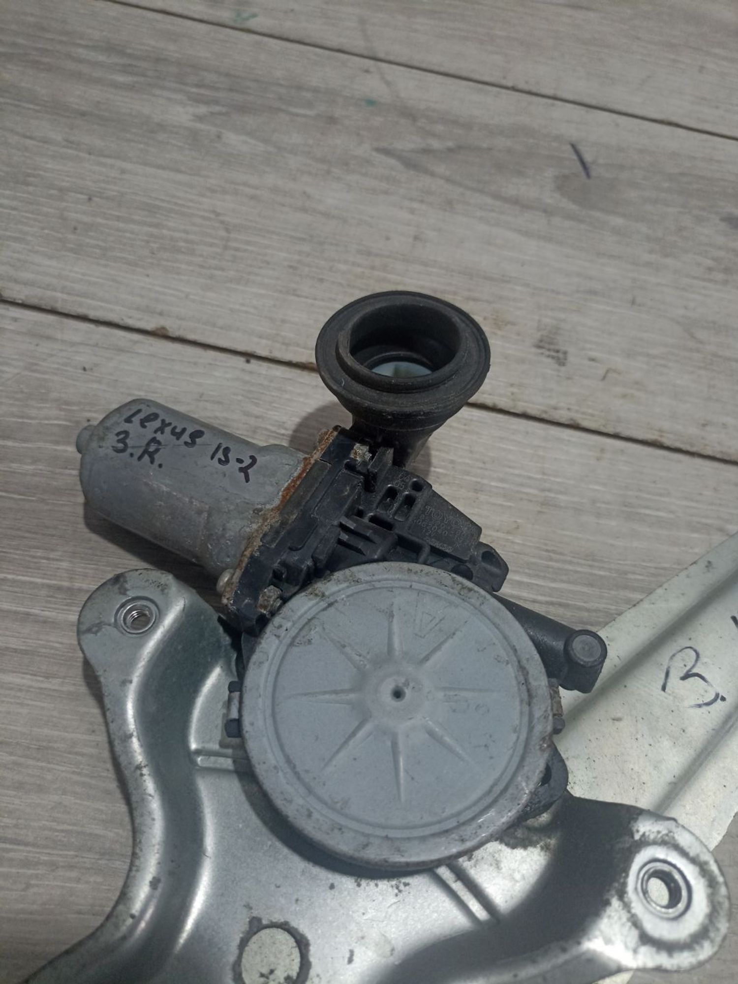 https://ycs.partsauto.market/partsauto-images/thmbs/userImages/0d5a73f363ec19ea8b7d8d6483ce4211/part/b5291195-3aa4-46f3-b198-e52b6d2ca60e_1784022999862.jpg