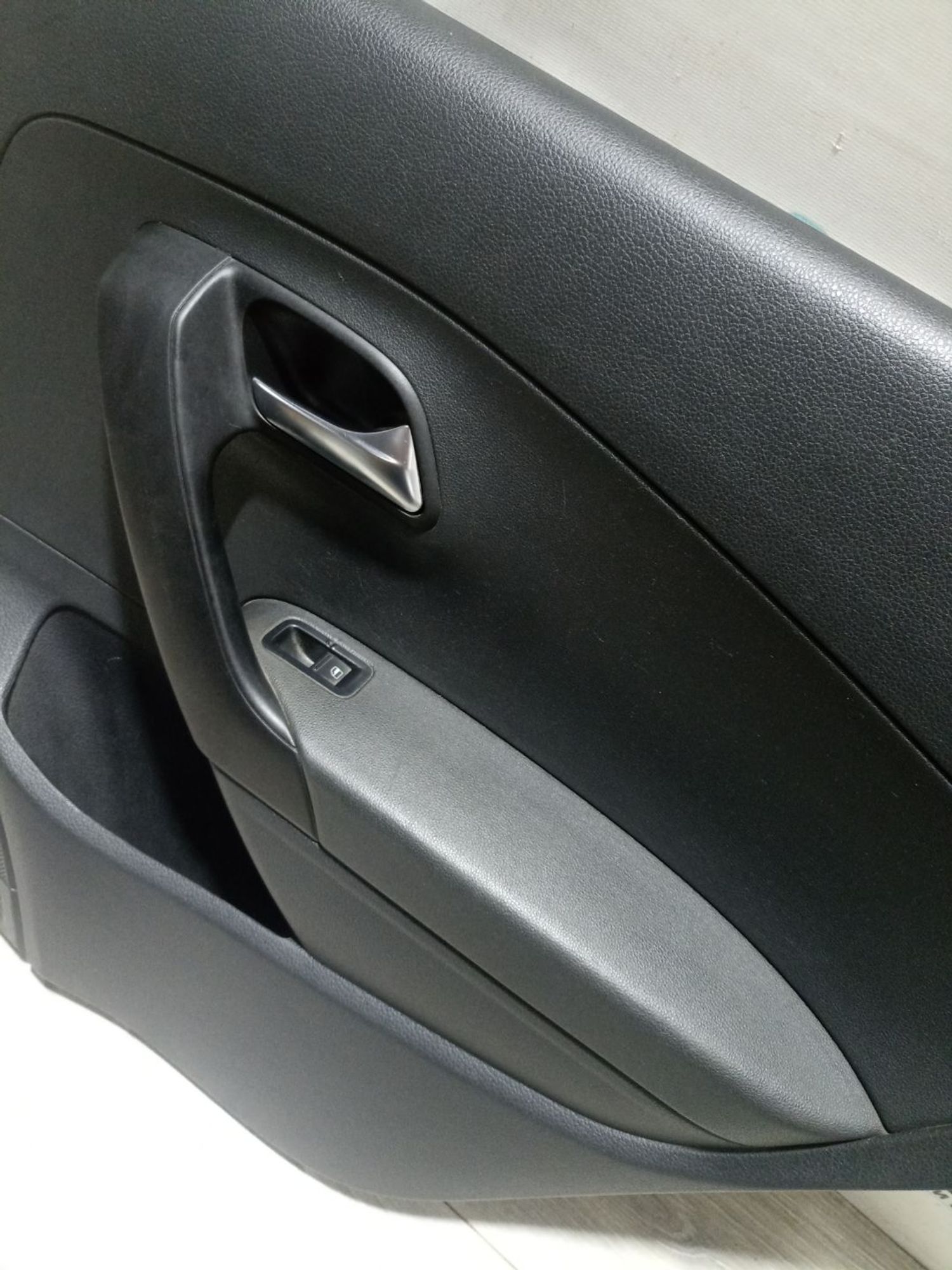 https://ycs.partsauto.market/partsauto-images/thmbs/userImages/0d5a73f363ec19ea8b7d8d6483ce4211/part/b672d075-31a9-472e-8031-173bca7fd9e3_1783090772184.jpg