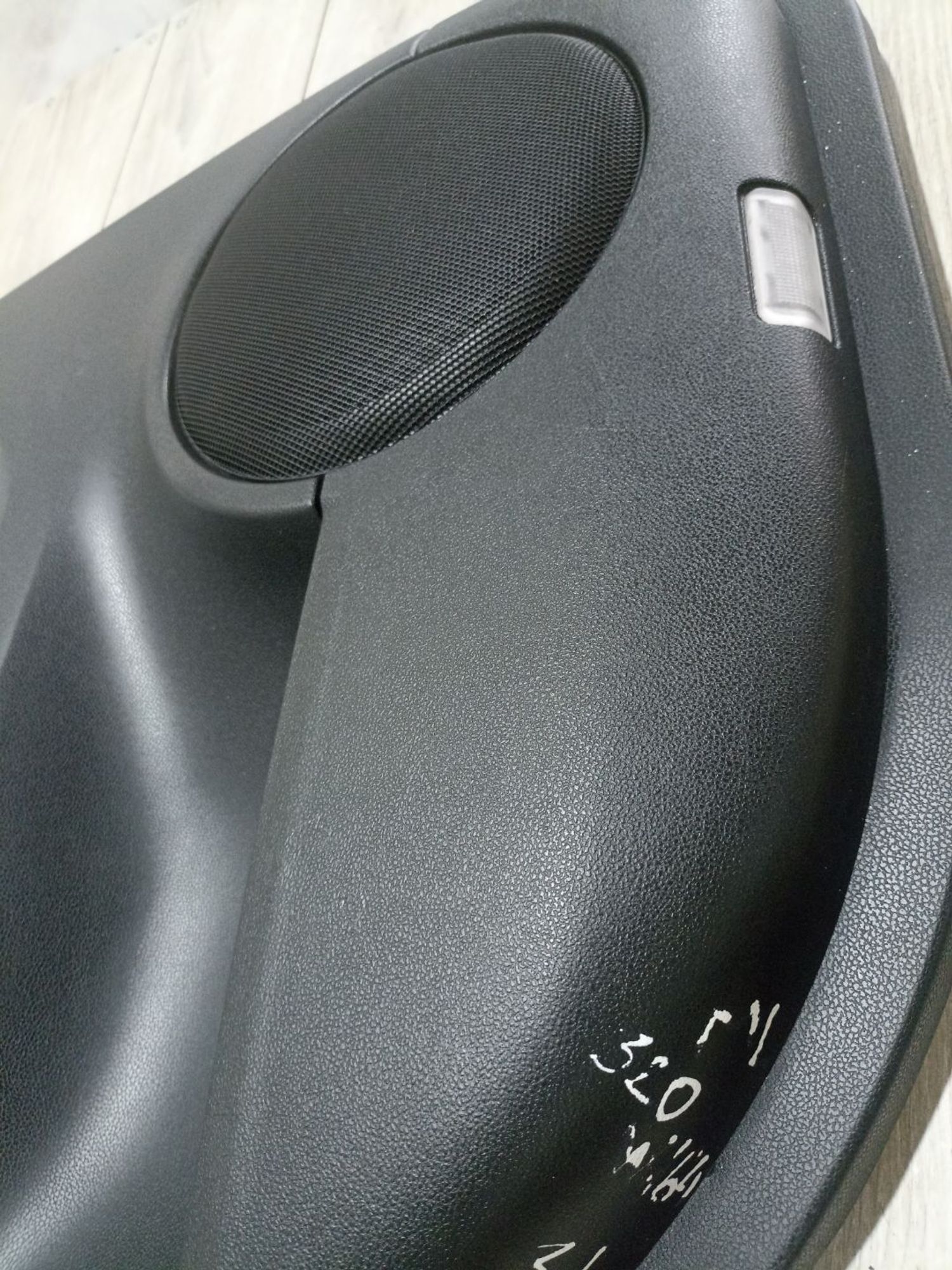 https://ycs.partsauto.market/partsauto-images/thmbs/userImages/0d5a73f363ec19ea8b7d8d6483ce4211/part/b8756017-1f66-496f-a5c1-0e71a9885866_1784632553052.jpg