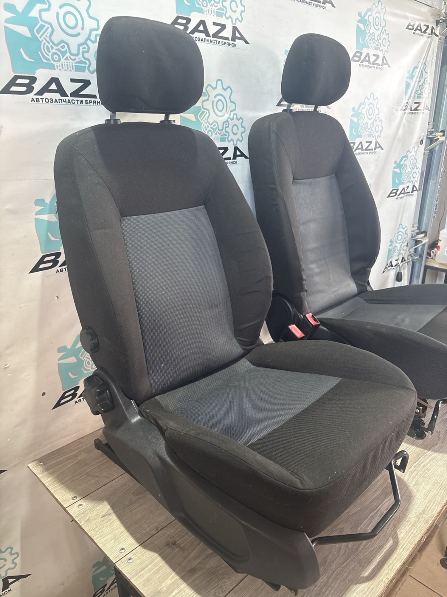 https://ycs.partsauto.market/partsauto-images/thmbs/userImages/0d5a73f363ec19ea8b7d8d6483ce4211/part/ba3e6dce-0ff1-47a4-934e-d89d0d2d5955_1781008784625.jpg
