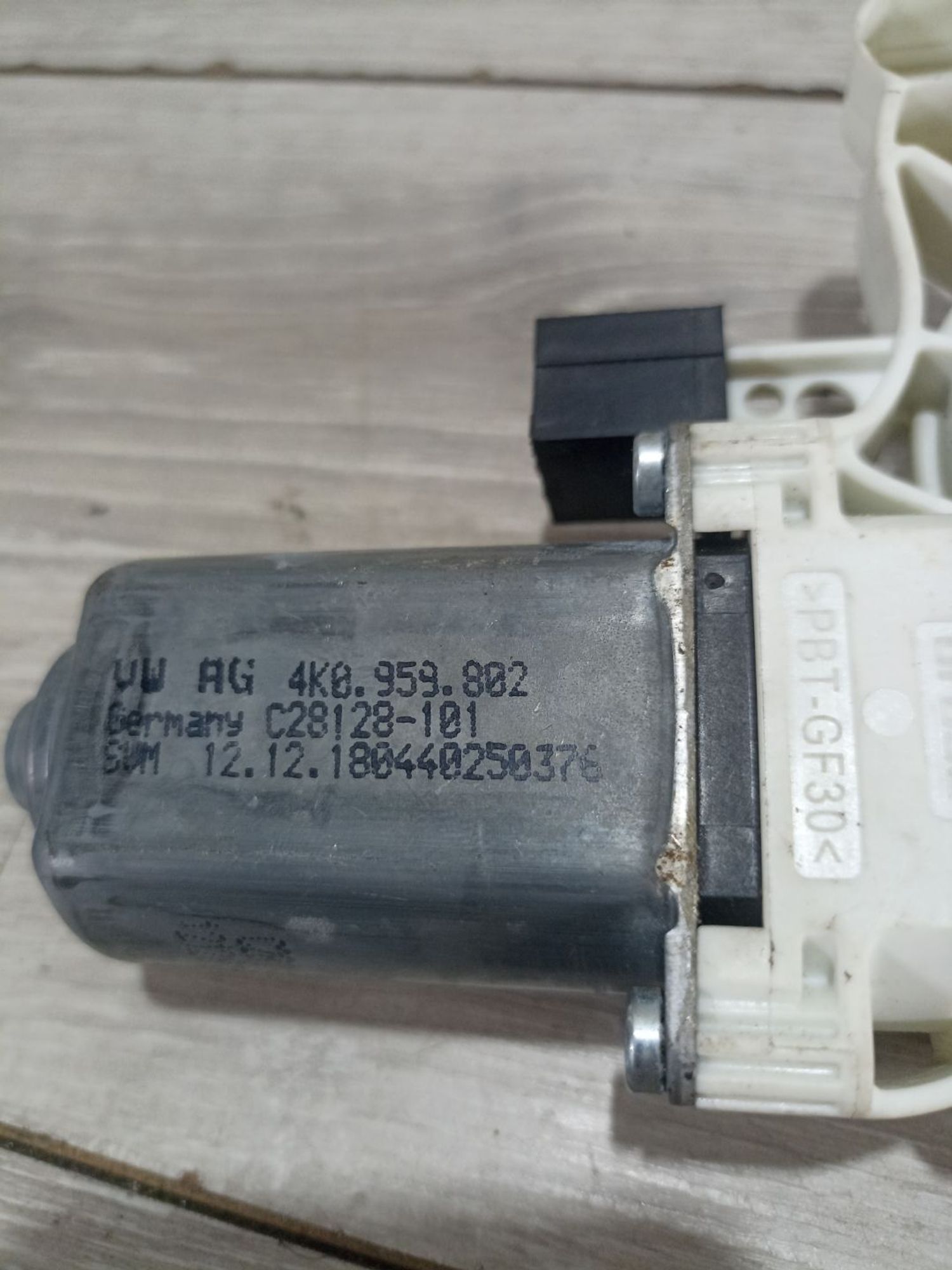 https://ycs.partsauto.market/partsauto-images/thmbs/userImages/0d5a73f363ec19ea8b7d8d6483ce4211/part/bb033241-b5f8-45b6-9717-84e1ad301f22_1783517860532.jpg