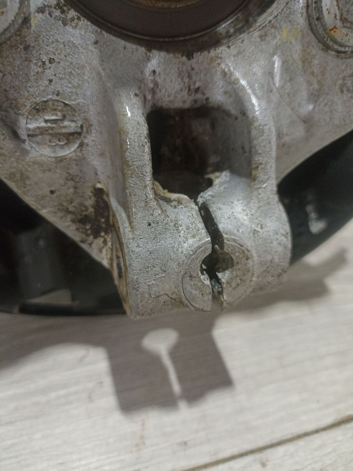 https://ycs.partsauto.market/partsauto-images/thmbs/userImages/0d5a73f363ec19ea8b7d8d6483ce4211/part/bdc6aff1-78c2-421e-bdd0-15d118048009_1783673656788.jpg