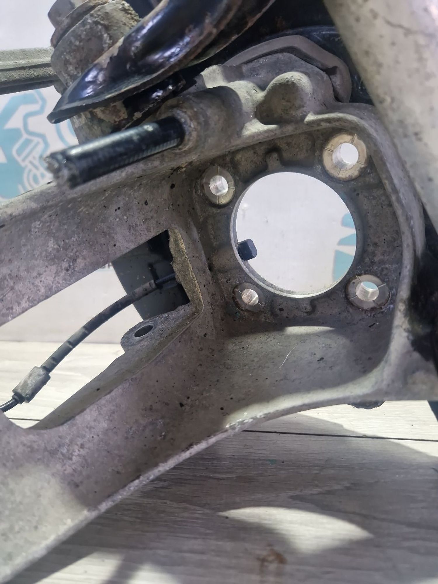 https://ycs.partsauto.market/partsauto-images/thmbs/userImages/0d5a73f363ec19ea8b7d8d6483ce4211/part/be245c26-276b-49fc-86ca-7a155ad8ba2d_1786959680838.jpg