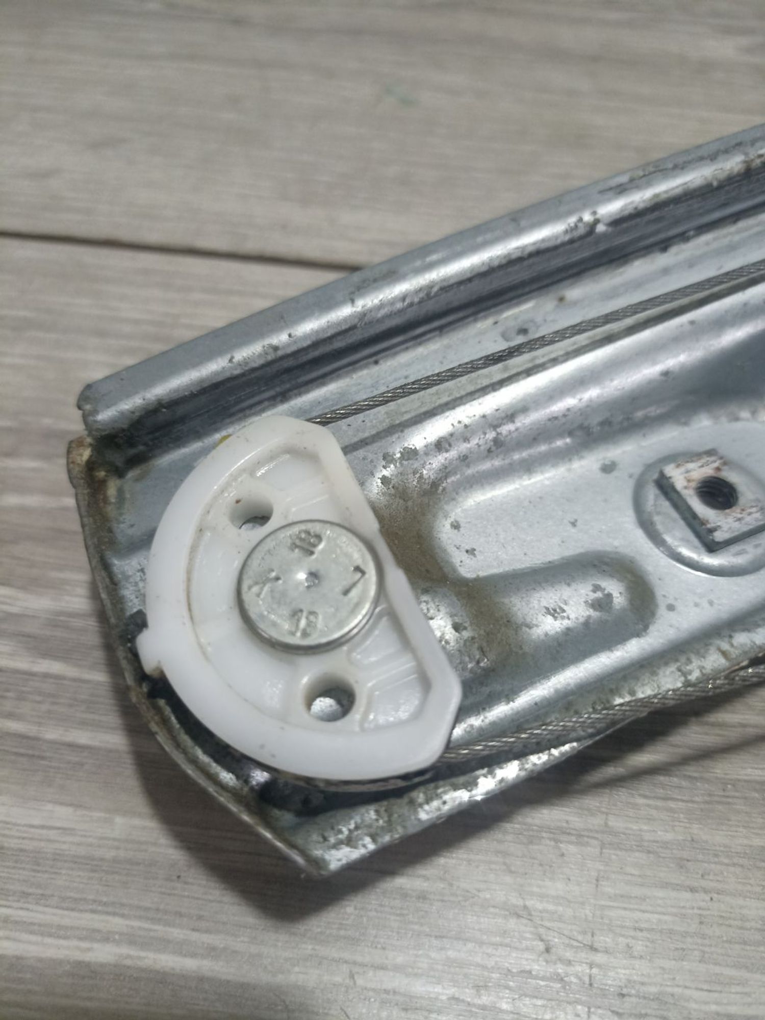 https://ycs.partsauto.market/partsauto-images/thmbs/userImages/0d5a73f363ec19ea8b7d8d6483ce4211/part/c16d977a-bae1-4954-a2a2-23965c5f3b80_1784019346789.jpg