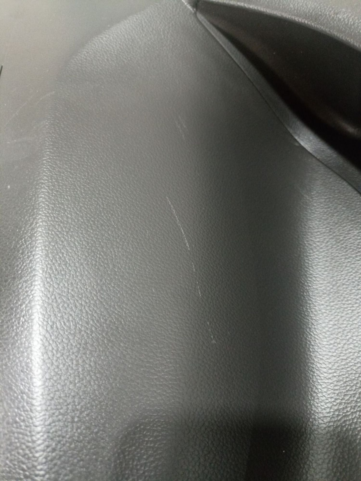 https://ycs.partsauto.market/partsauto-images/thmbs/userImages/0d5a73f363ec19ea8b7d8d6483ce4211/part/c6972c4d-acb3-4a8e-8475-0a662820780d_1784801829779.jpg