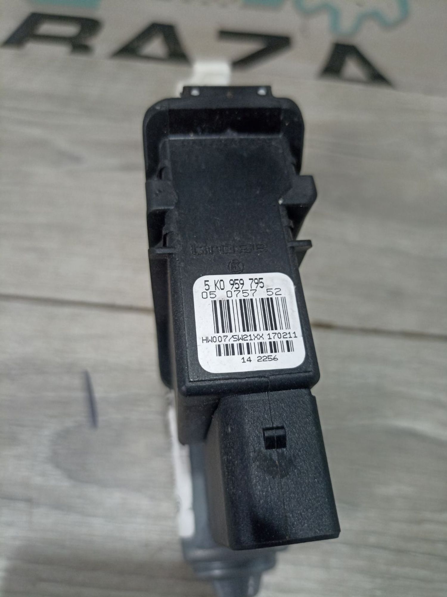 https://ycs.partsauto.market/partsauto-images/thmbs/userImages/0d5a73f363ec19ea8b7d8d6483ce4211/part/c8179a0f-81c1-4bcc-80be-0a73ae32942d_1783335936007.jpg
