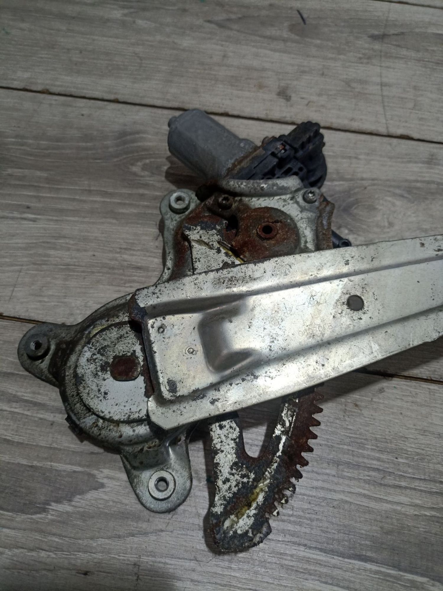 https://ycs.partsauto.market/partsauto-images/thmbs/userImages/0d5a73f363ec19ea8b7d8d6483ce4211/part/c89289cc-7ff8-4593-9372-8f2efc89bbda_1784030202266.jpg