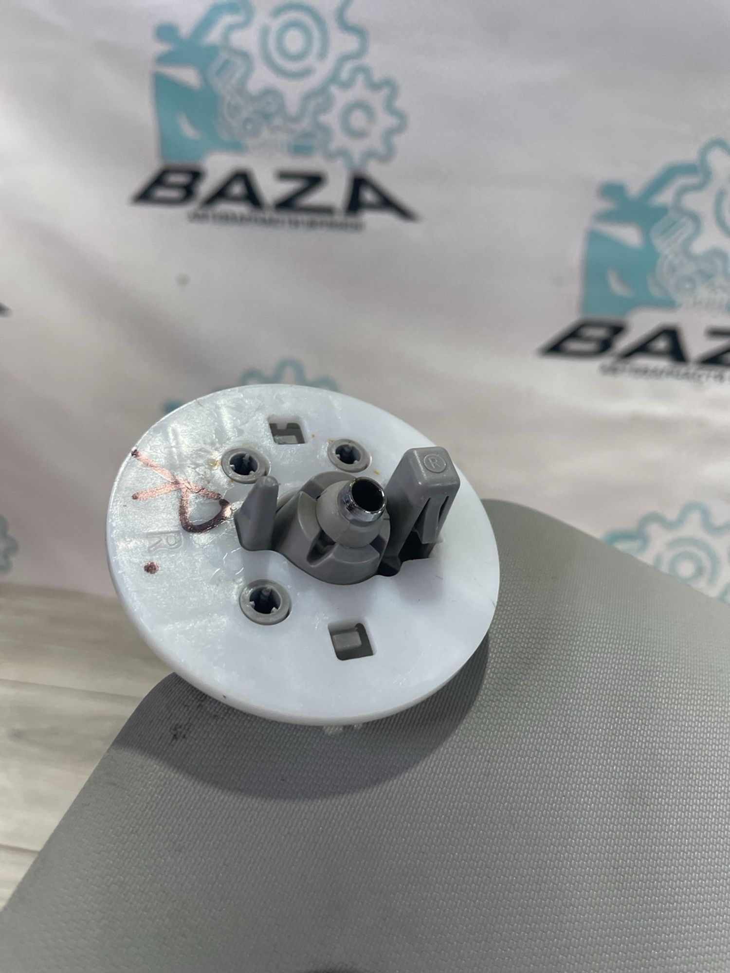 https://ycs.partsauto.market/partsauto-images/thmbs/userImages/0d5a73f363ec19ea8b7d8d6483ce4211/part/c99dad44-629e-4225-9957-8ea74237eb0b_1740470576797.jpg