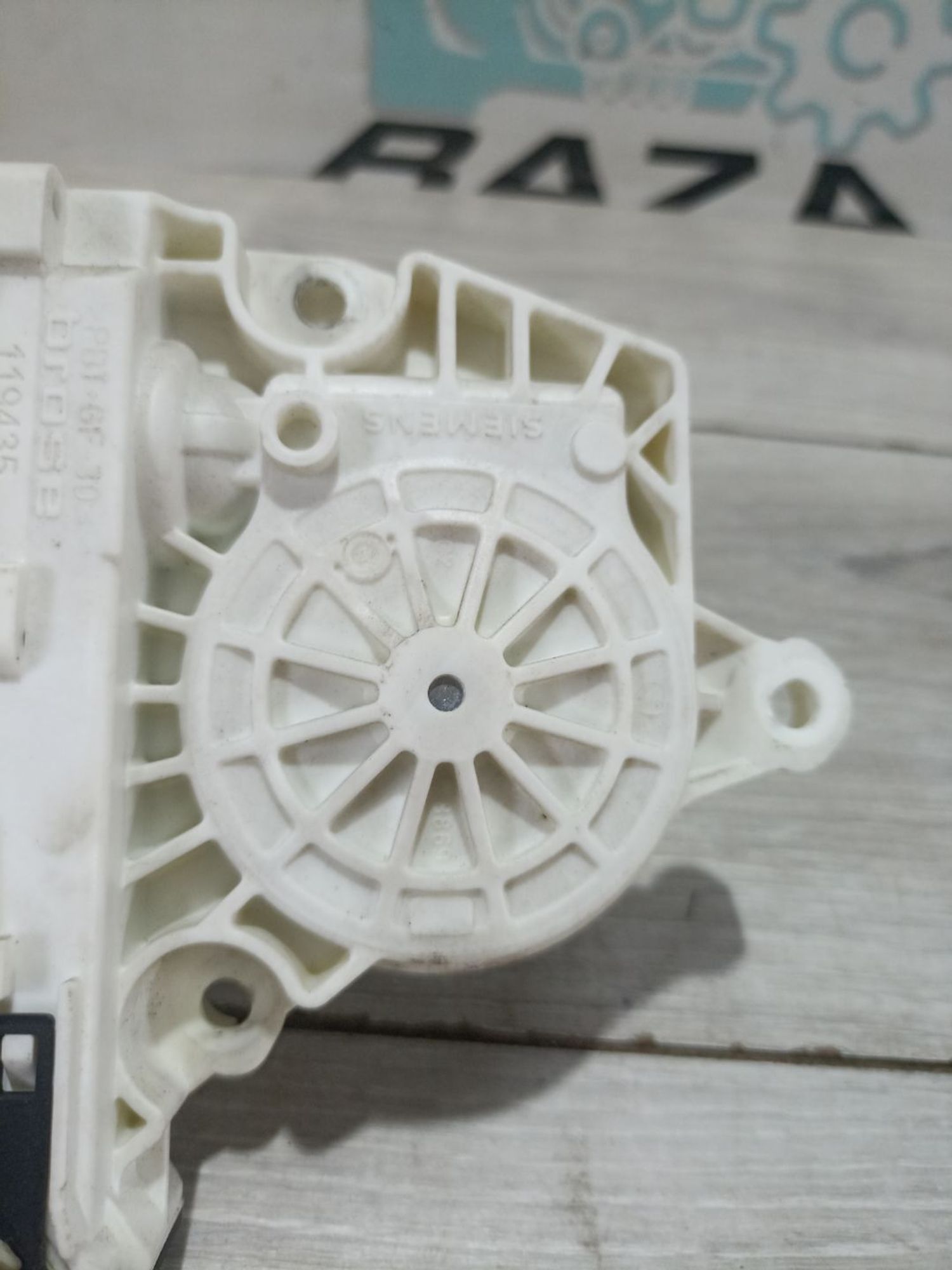 https://ycs.partsauto.market/partsauto-images/thmbs/userImages/0d5a73f363ec19ea8b7d8d6483ce4211/part/ca06837e-dc60-4ae3-a915-600f8295f7e3_1783518667237.jpg