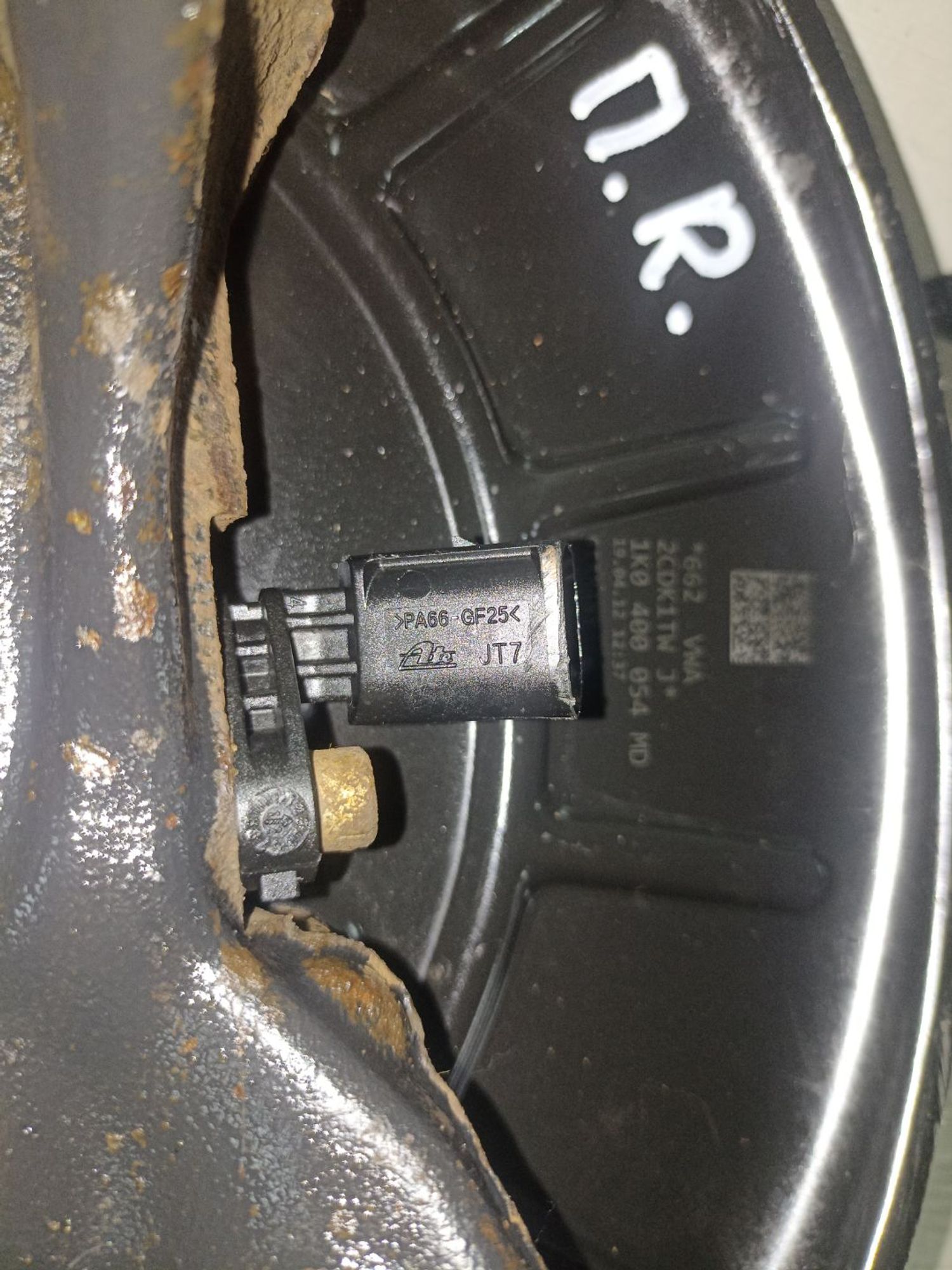 https://ycs.partsauto.market/partsauto-images/thmbs/userImages/0d5a73f363ec19ea8b7d8d6483ce4211/part/ccbdda31-8566-4897-b96d-b8497f21679c_1783675842128.jpg