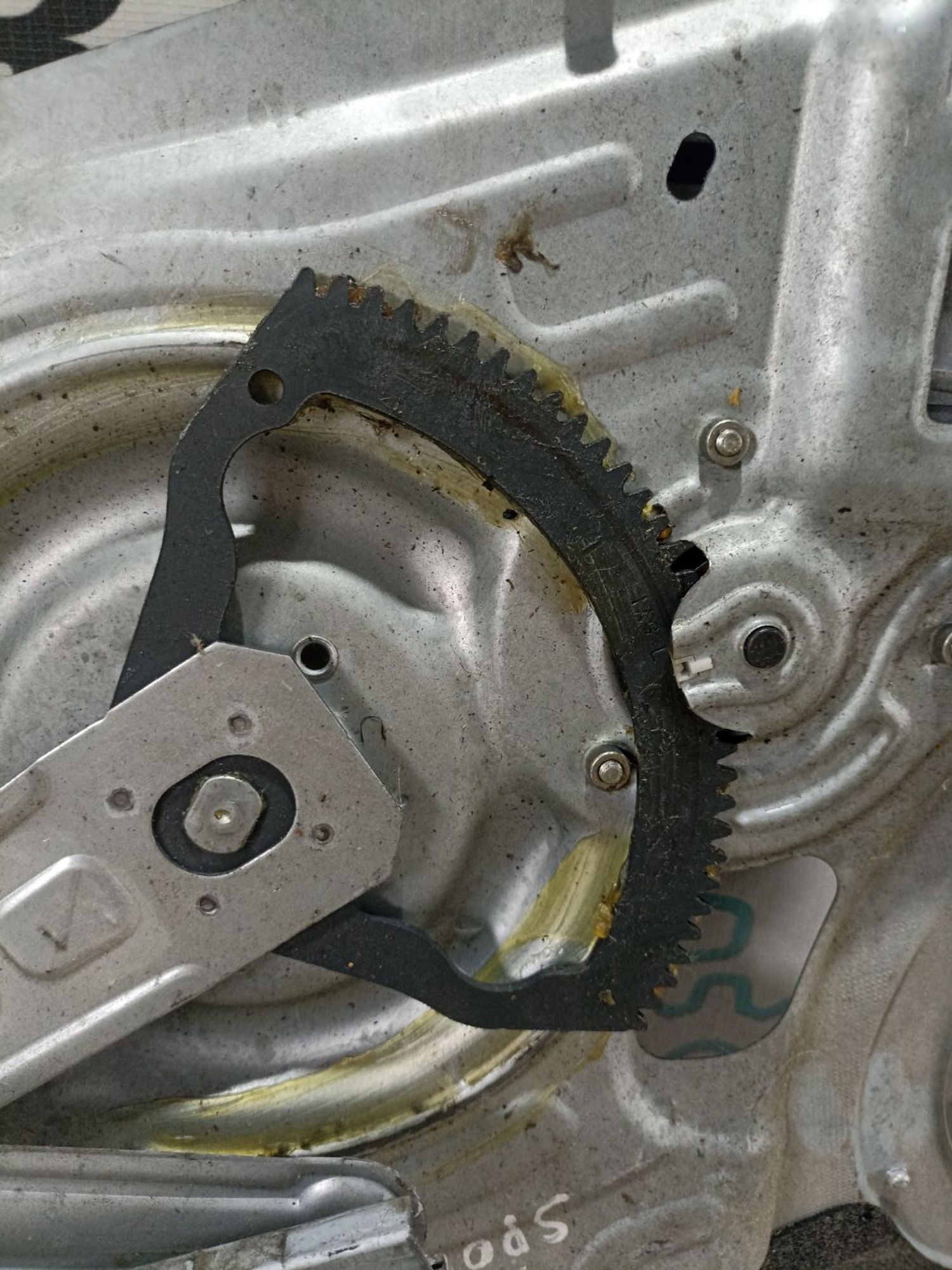 https://ycs.partsauto.market/partsauto-images/thmbs/userImages/0d5a73f363ec19ea8b7d8d6483ce4211/part/cde967de-5c96-4b6b-98c4-3698e496ea91_1783506265244.jpg
